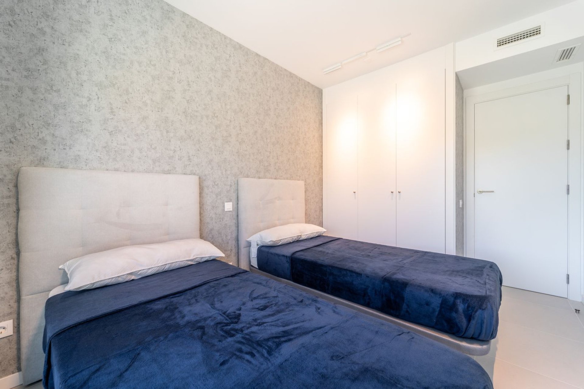 Resale - Apartment - Middle Floor Apartment - Fuengirola - Fuengirola Centro