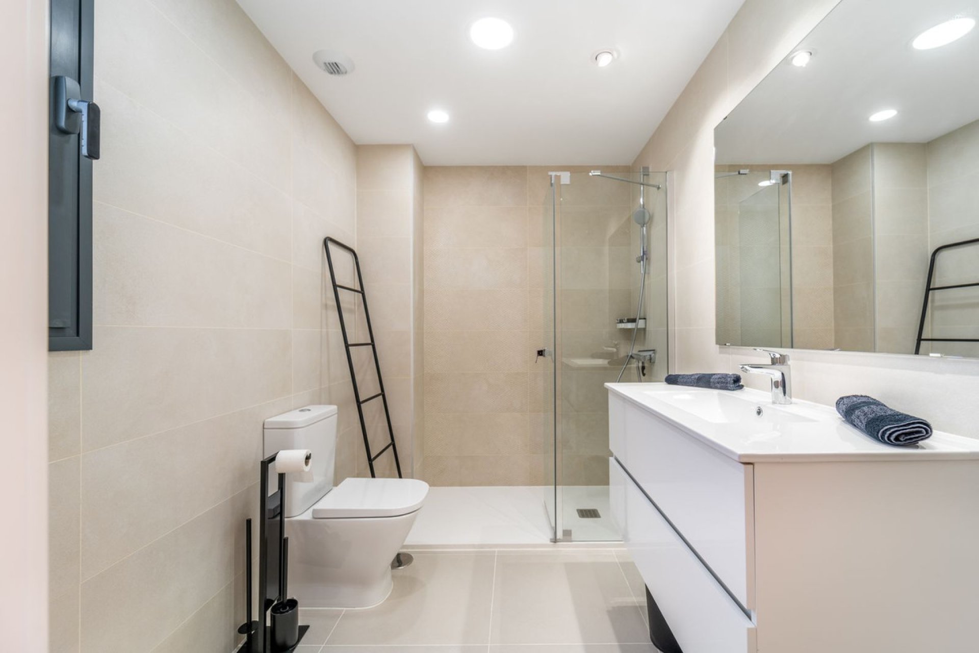 Resale - Apartment - Middle Floor Apartment - Fuengirola - Fuengirola Centro