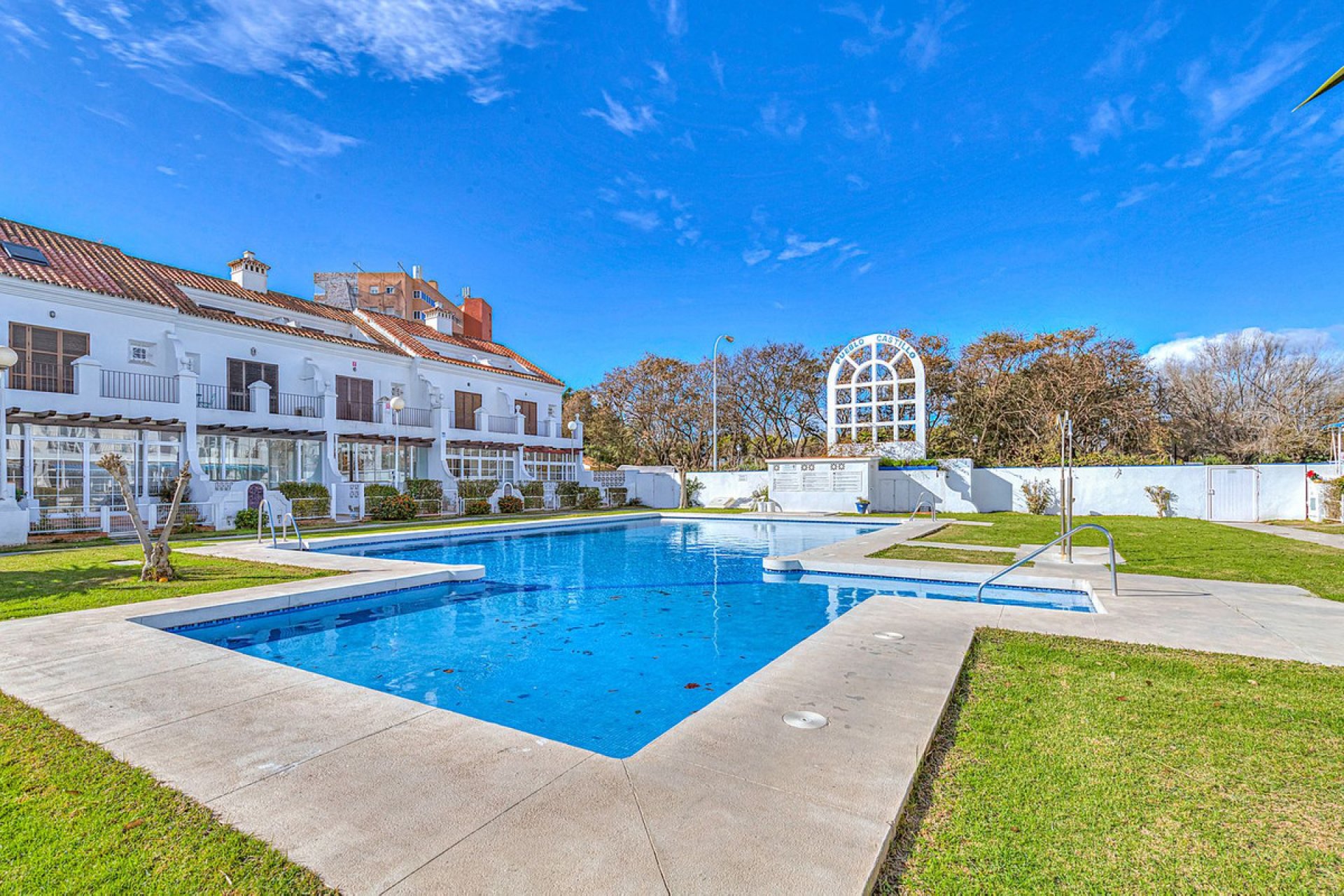 Resale - Apartment - Middle Floor Apartment - Fuengirola - Fuengirola Centro