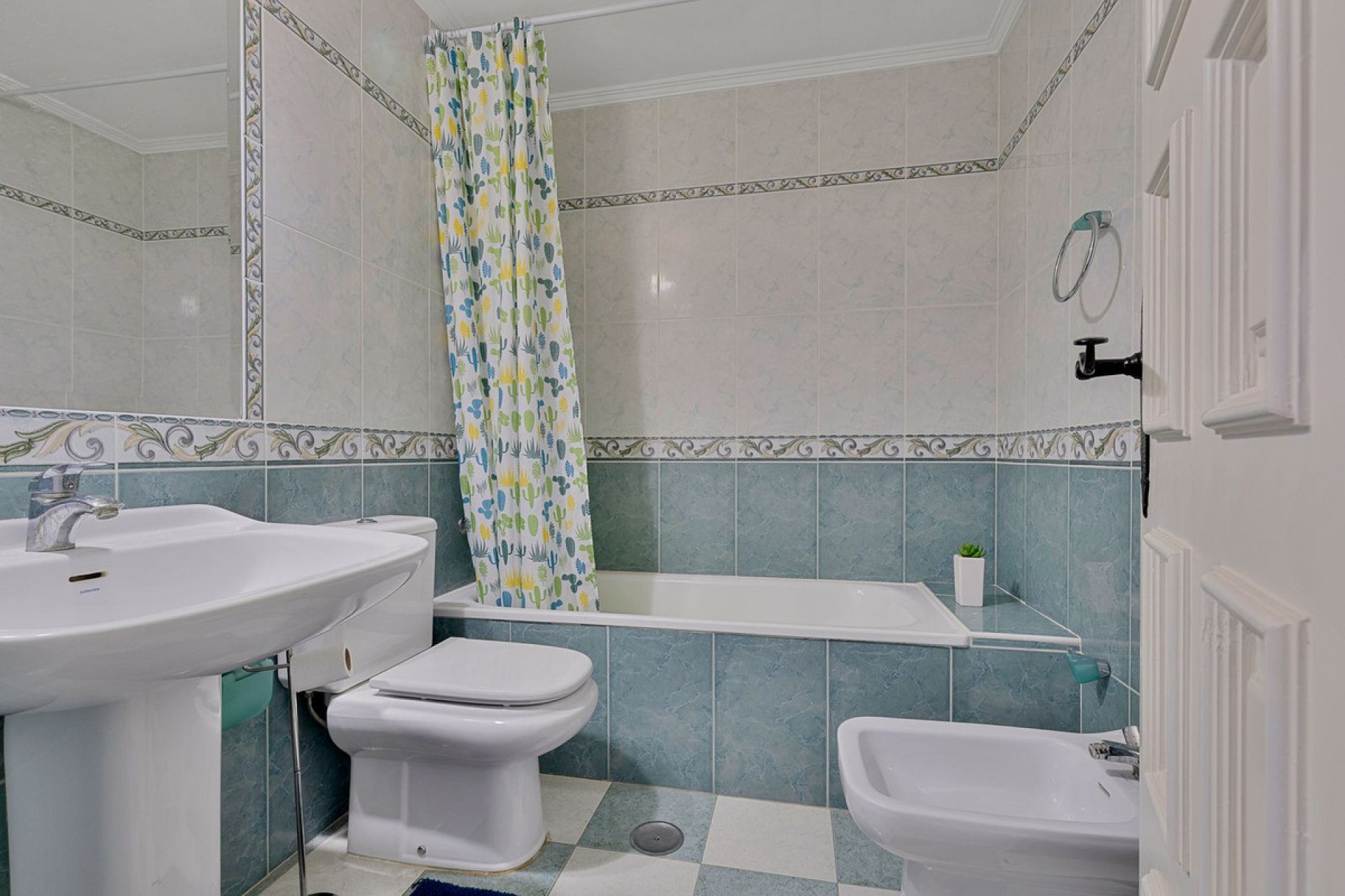 Resale - Apartment - Middle Floor Apartment - Fuengirola - Fuengirola Centro