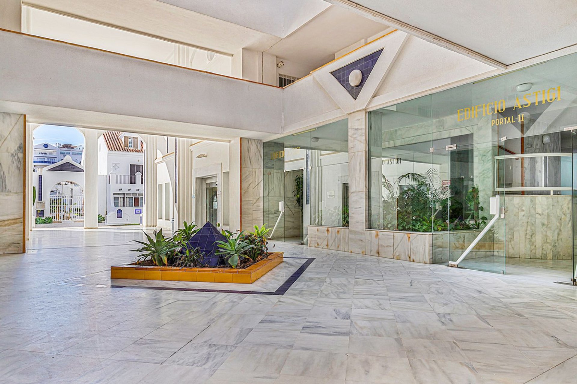 Resale - Apartment - Middle Floor Apartment - Fuengirola - Fuengirola Centro