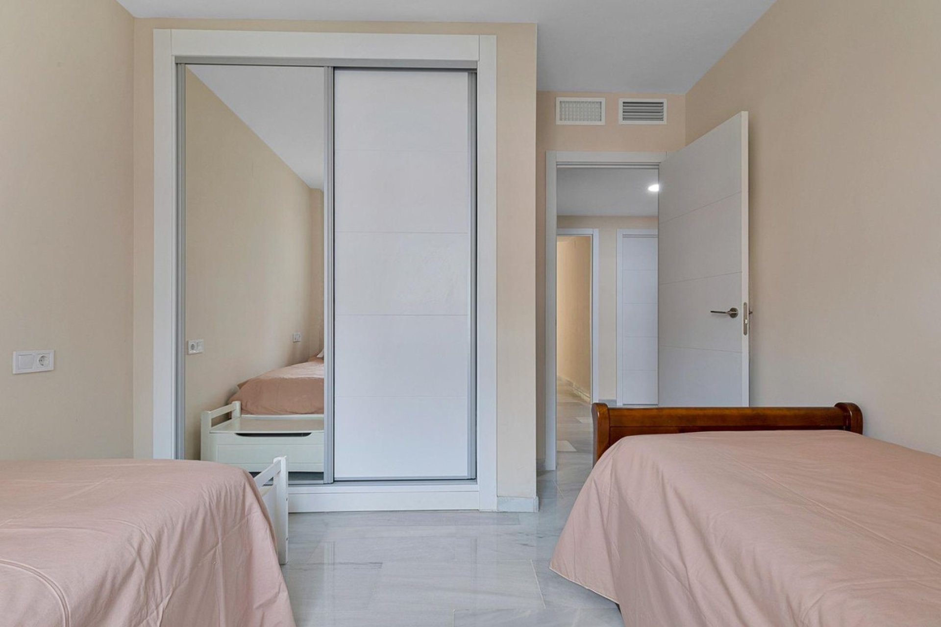 Resale - Apartment - Middle Floor Apartment - Fuengirola - Fuengirola Centro