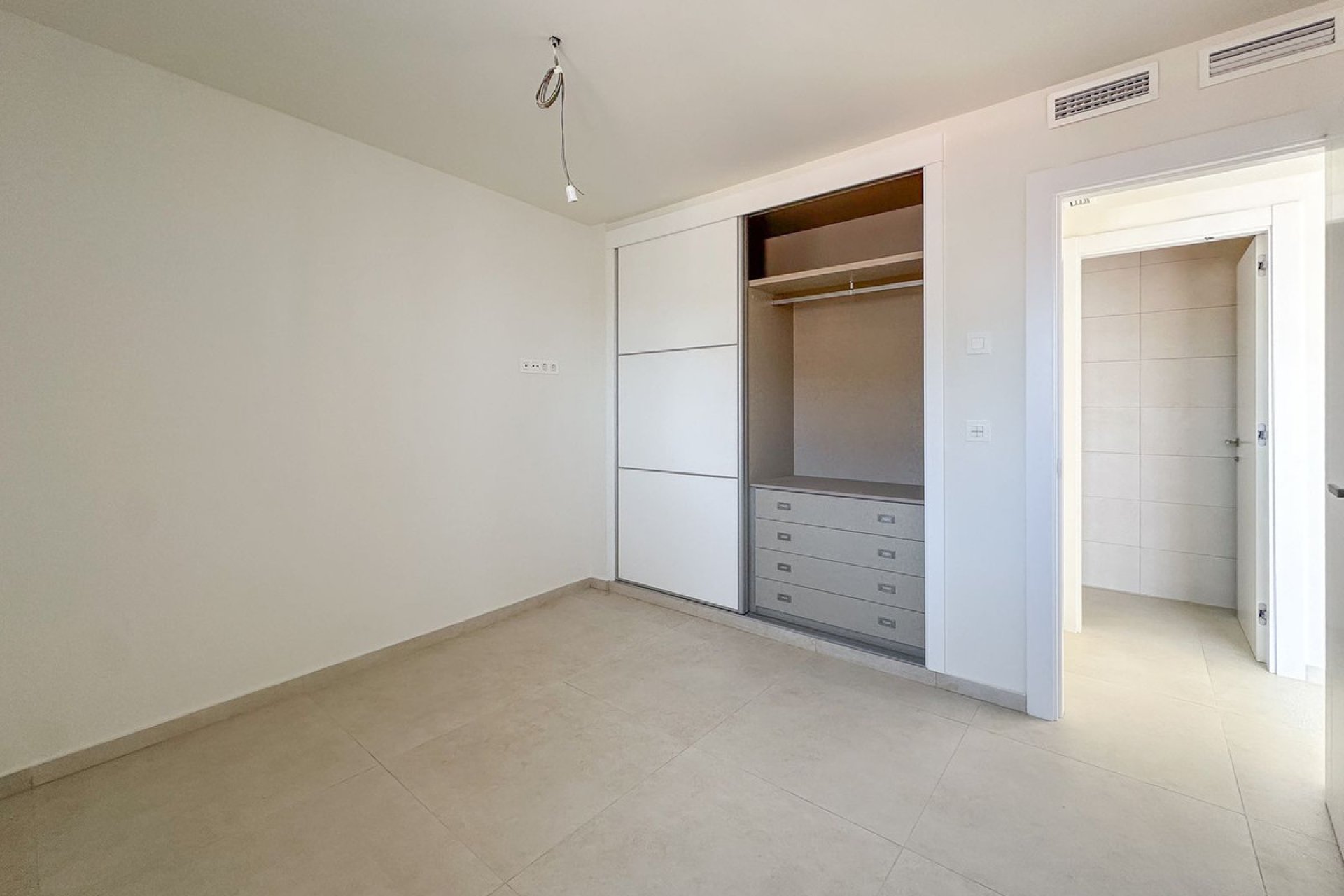 Resale - Apartment - Middle Floor Apartment - Fuengirola - Fuengirola Centro