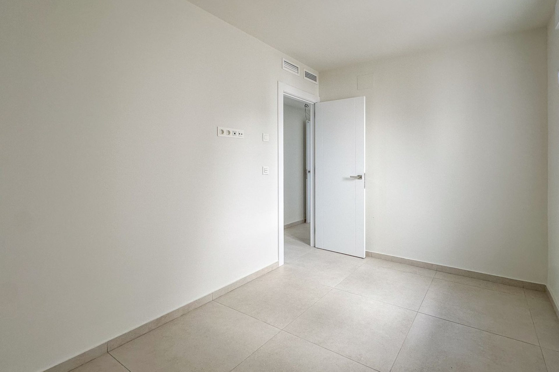 Resale - Apartment - Middle Floor Apartment - Fuengirola - Fuengirola Centro