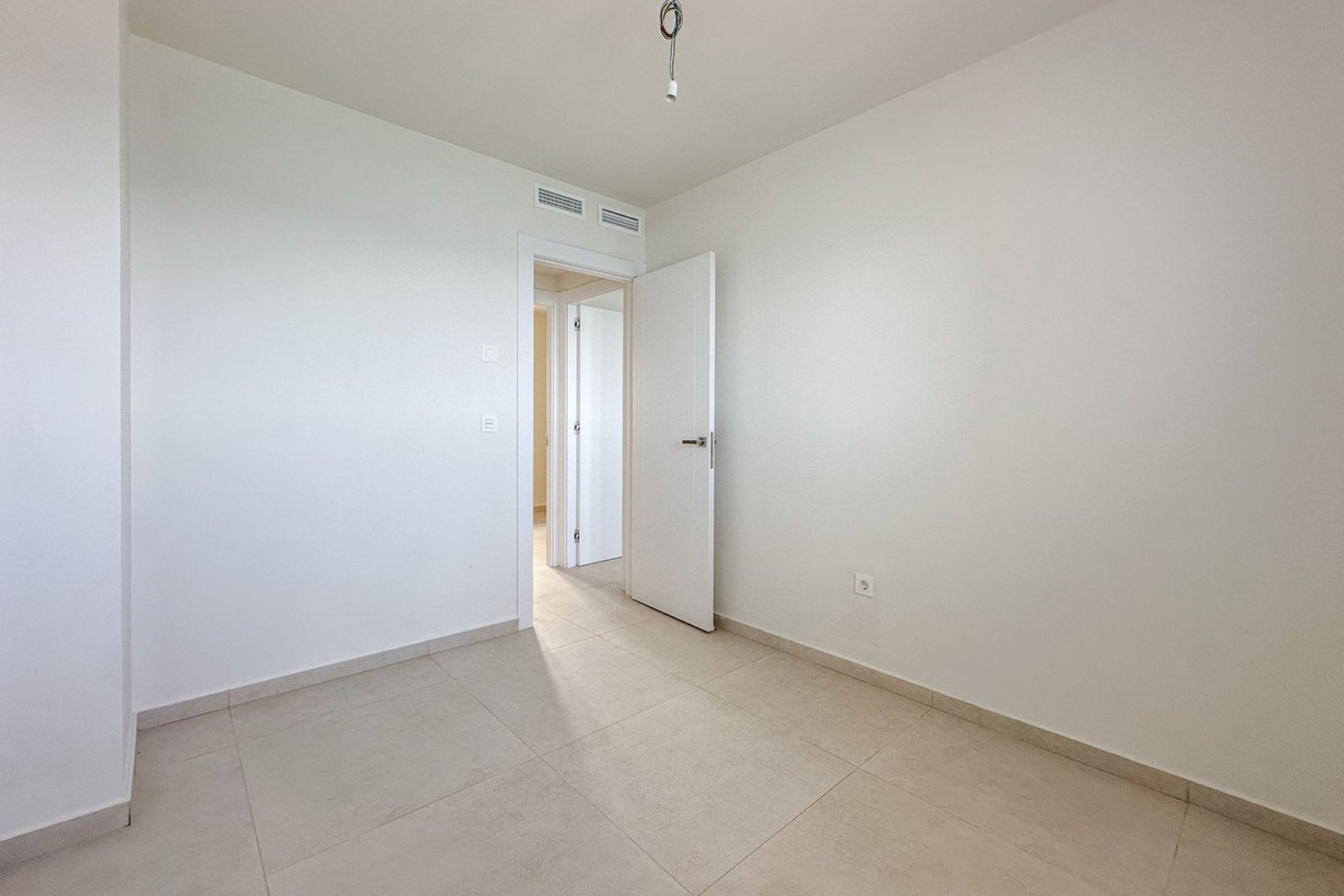 Resale - Apartment - Middle Floor Apartment - Fuengirola - Fuengirola Centro
