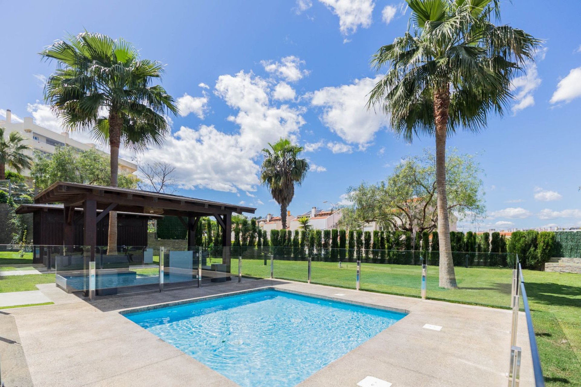 Resale - Apartment - Middle Floor Apartment - Fuengirola - Fuengirola Centro