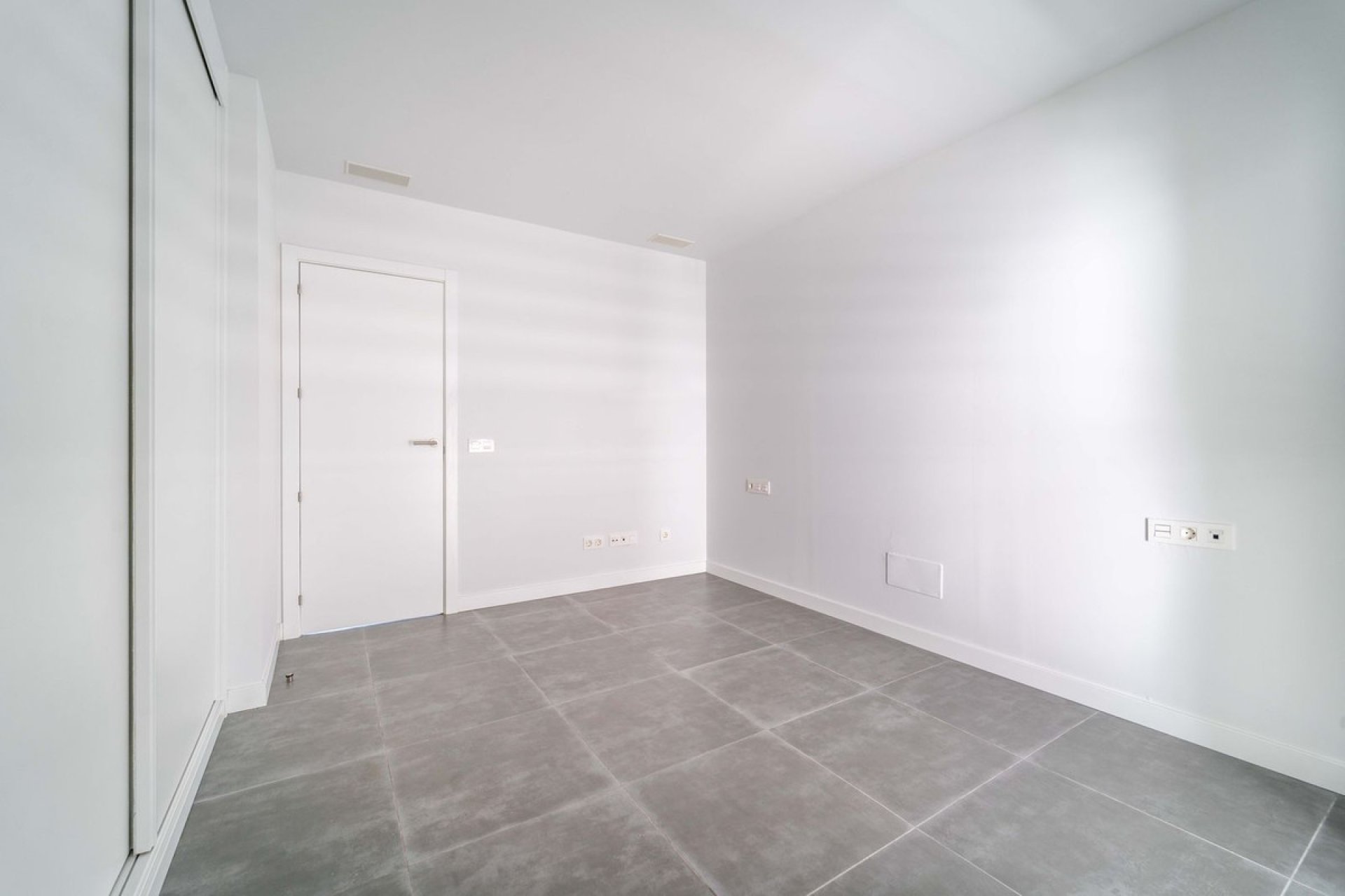 Resale - Apartment - Middle Floor Apartment - Fuengirola - Fuengirola Centro