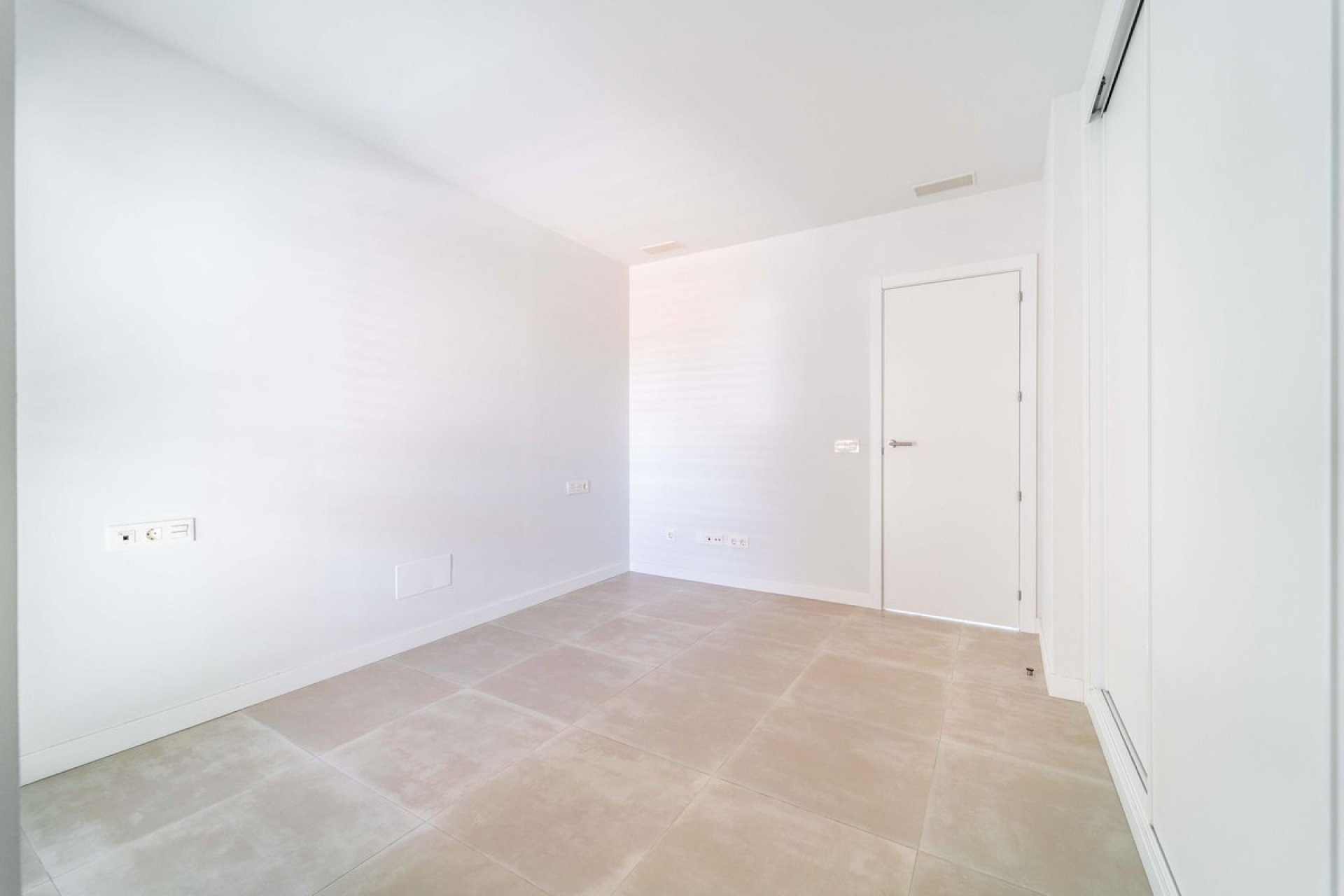 Resale - Apartment - Middle Floor Apartment - Fuengirola - Fuengirola Centro