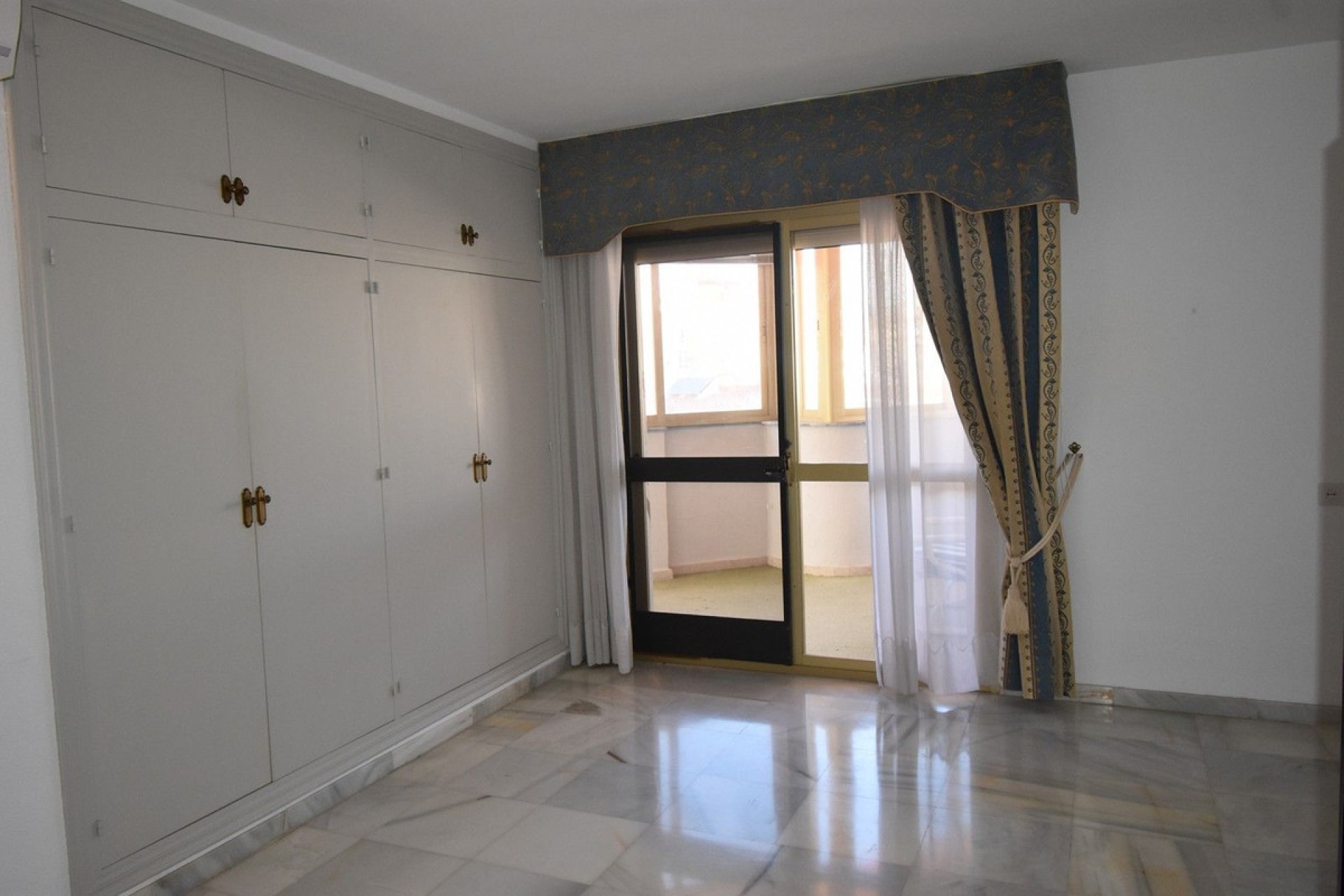 Resale - Apartment - Middle Floor Apartment - Fuengirola - Fuengirola Centro