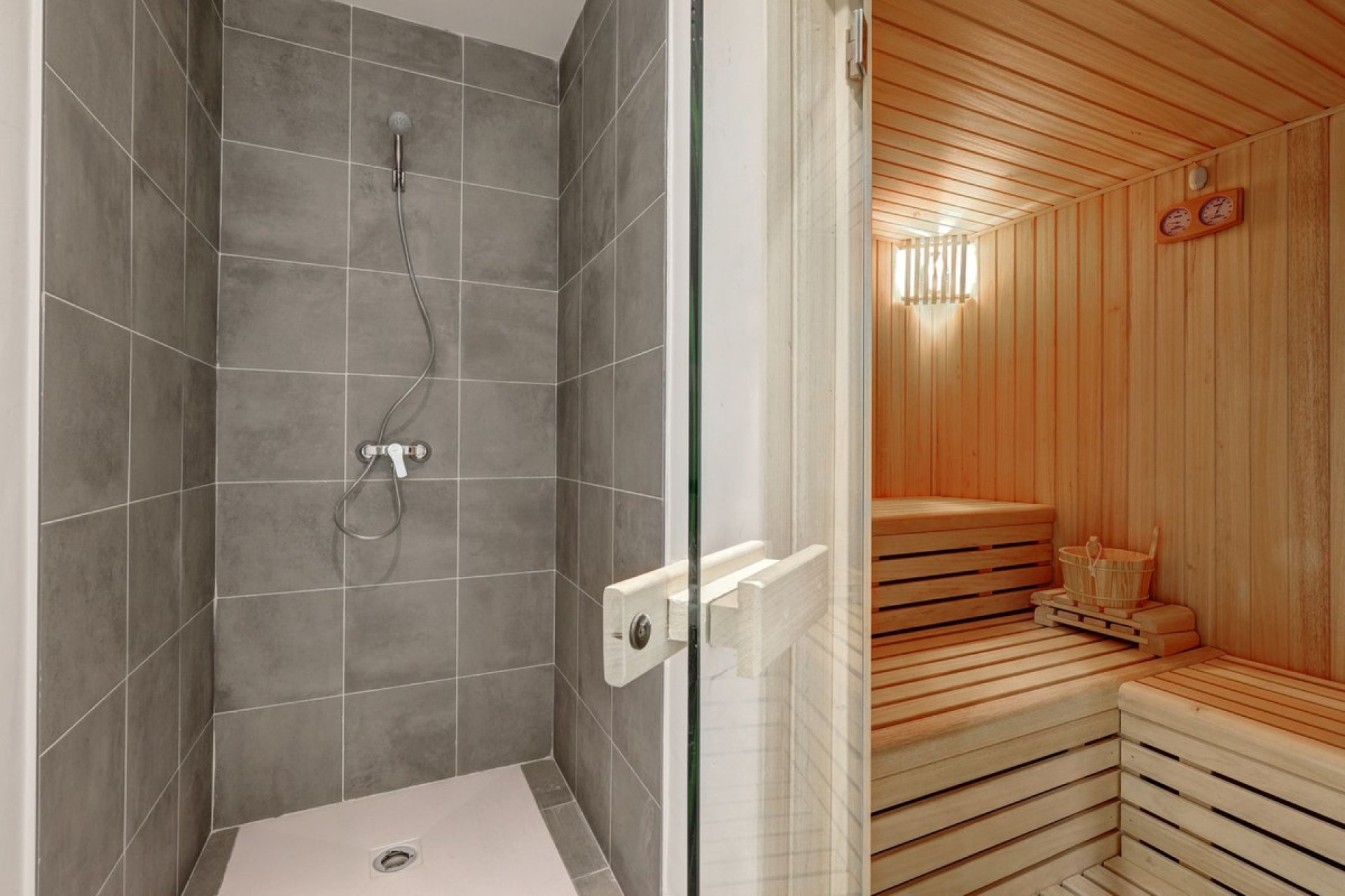 Resale - Apartment - Middle Floor Apartment - Fuengirola - Fuengirola Centro