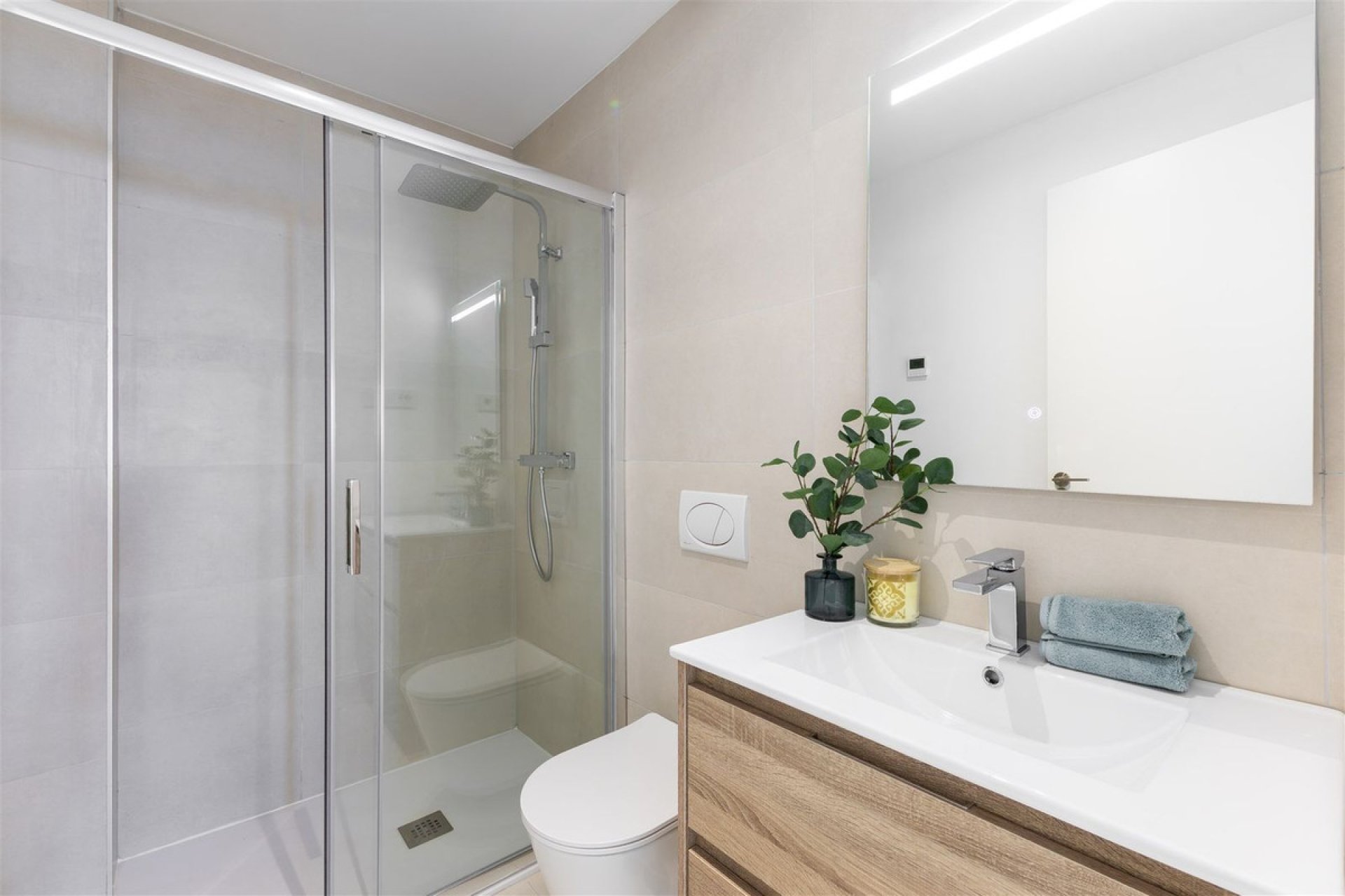 Resale - Apartment - Middle Floor Apartment - Fuengirola - Higueron