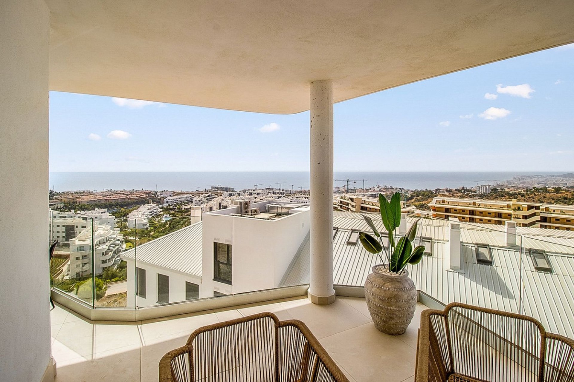 Resale - Apartment - Middle Floor Apartment - Fuengirola - Higueron