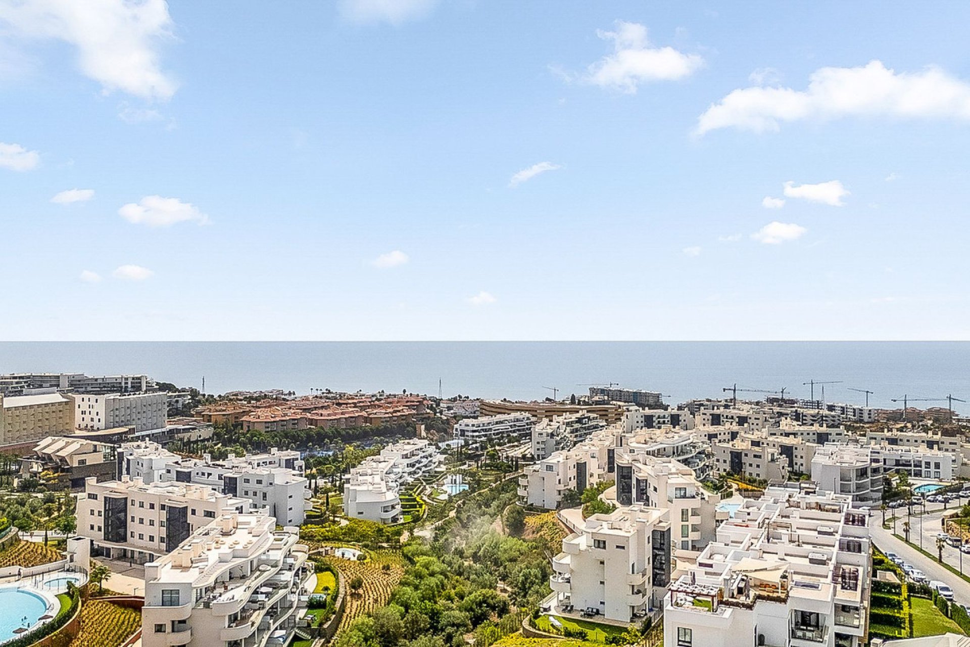 Resale - Apartment - Middle Floor Apartment - Fuengirola - Higueron