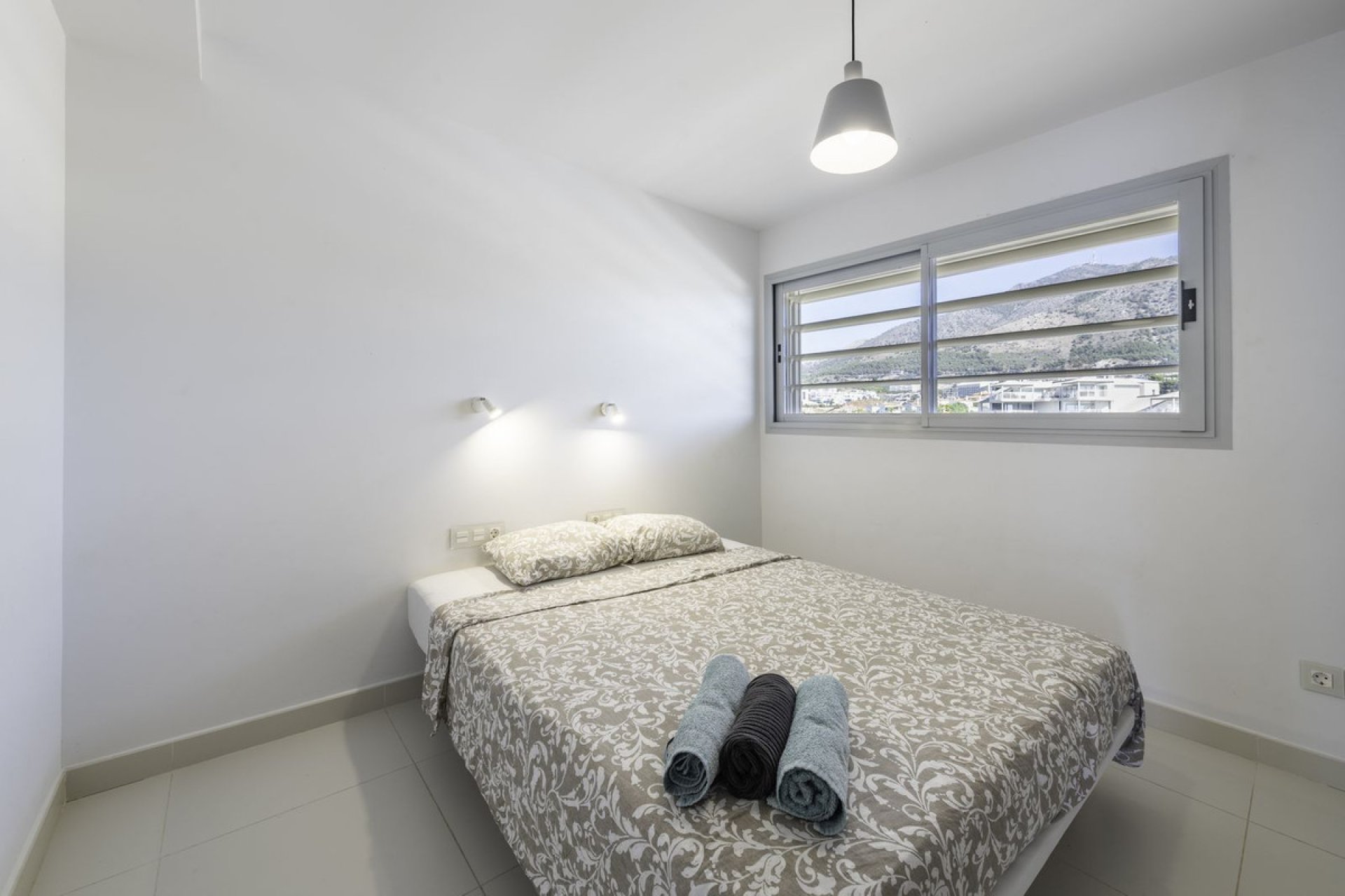 Resale - Apartment - Middle Floor Apartment - Fuengirola - Higueron