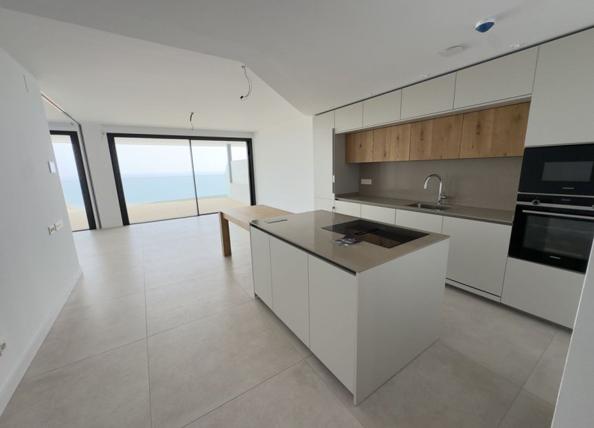 Resale - Apartment - Middle Floor Apartment - Fuengirola - Higueron
