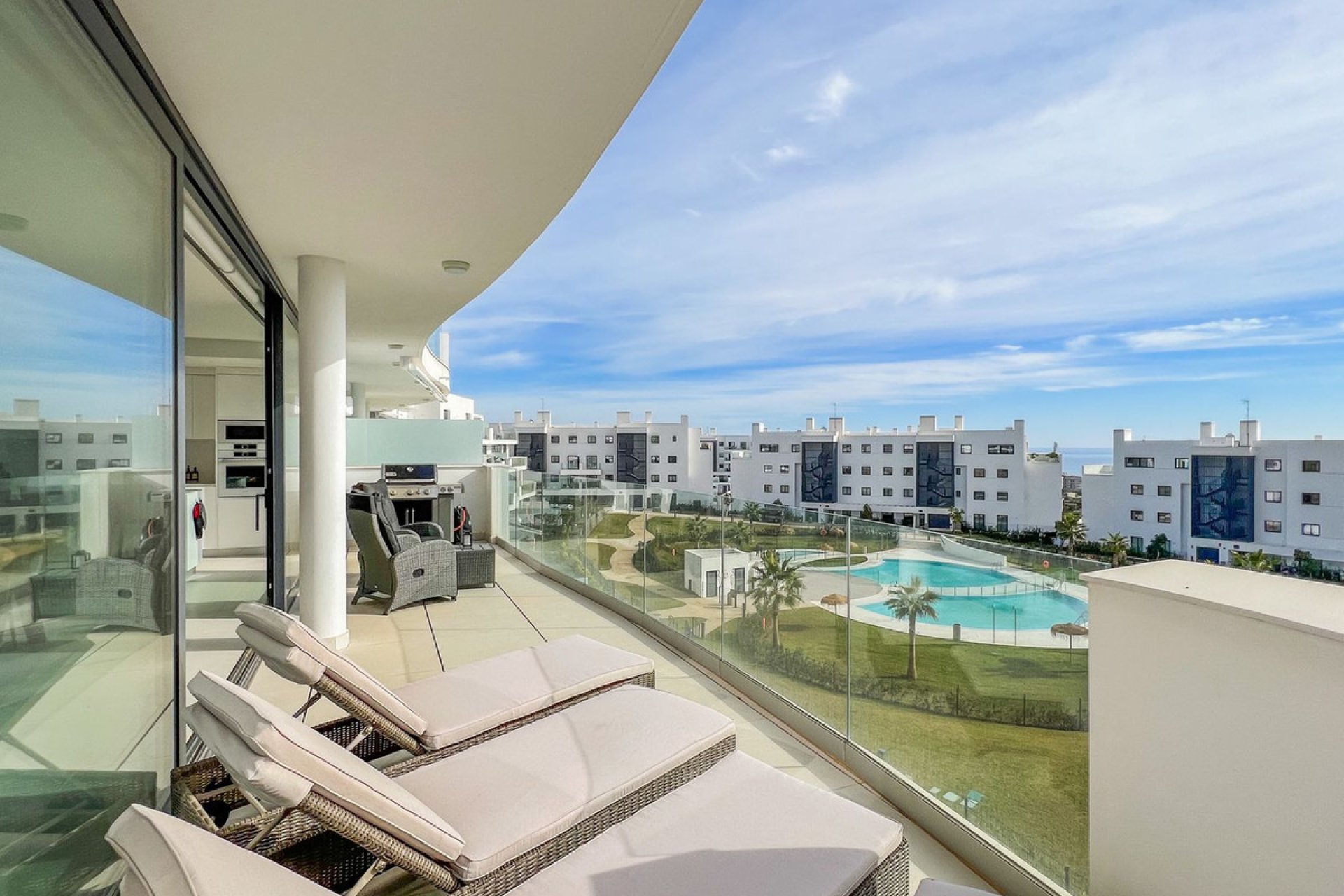 Resale - Apartment - Middle Floor Apartment - Fuengirola - Higueron