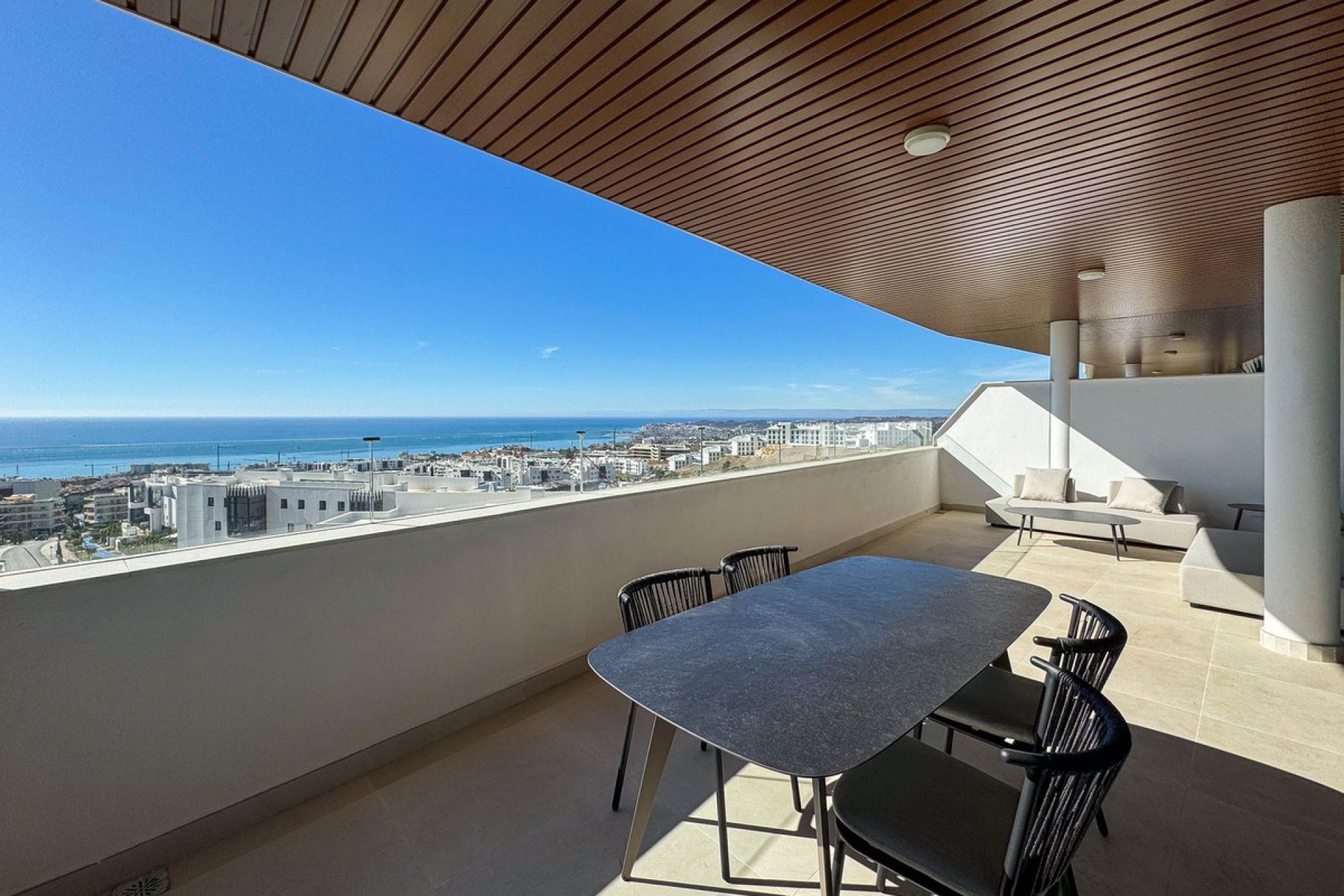 Resale - Apartment - Middle Floor Apartment - Fuengirola - Higueron