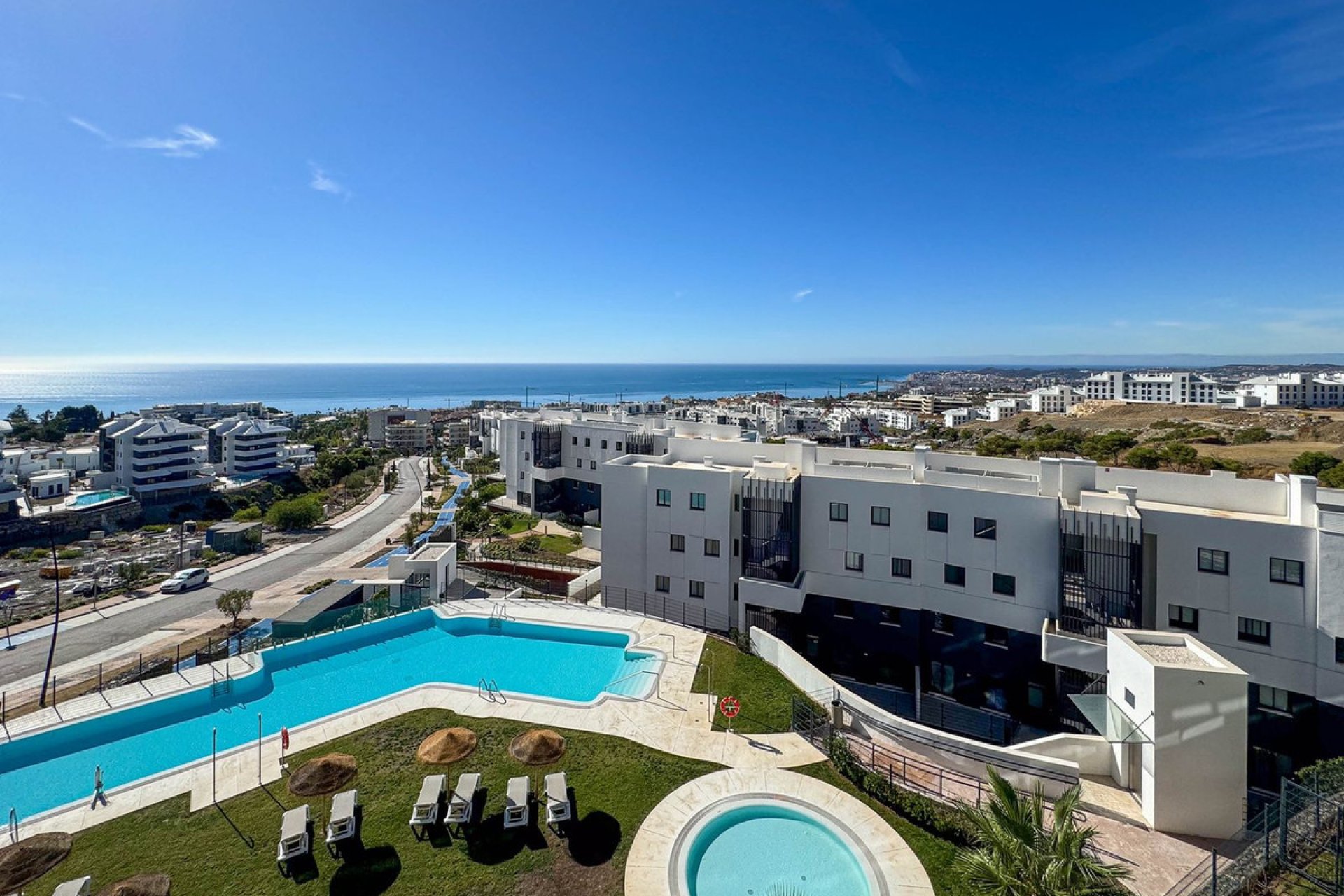 Resale - Apartment - Middle Floor Apartment - Fuengirola - Higueron