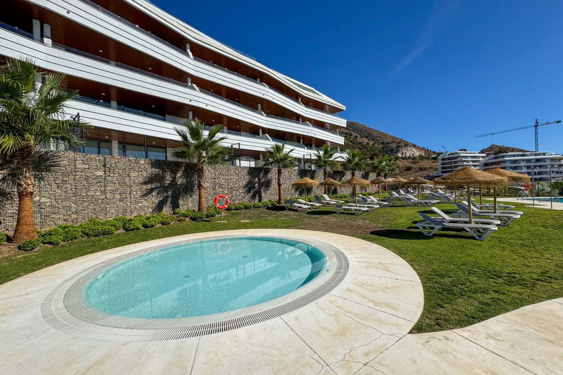 Resale - Apartment - Middle Floor Apartment - Fuengirola - Higueron
