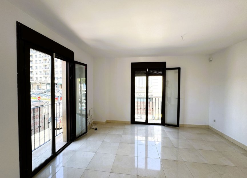Resale - Apartment - Middle Floor Apartment - Fuengirola - Los Boliches