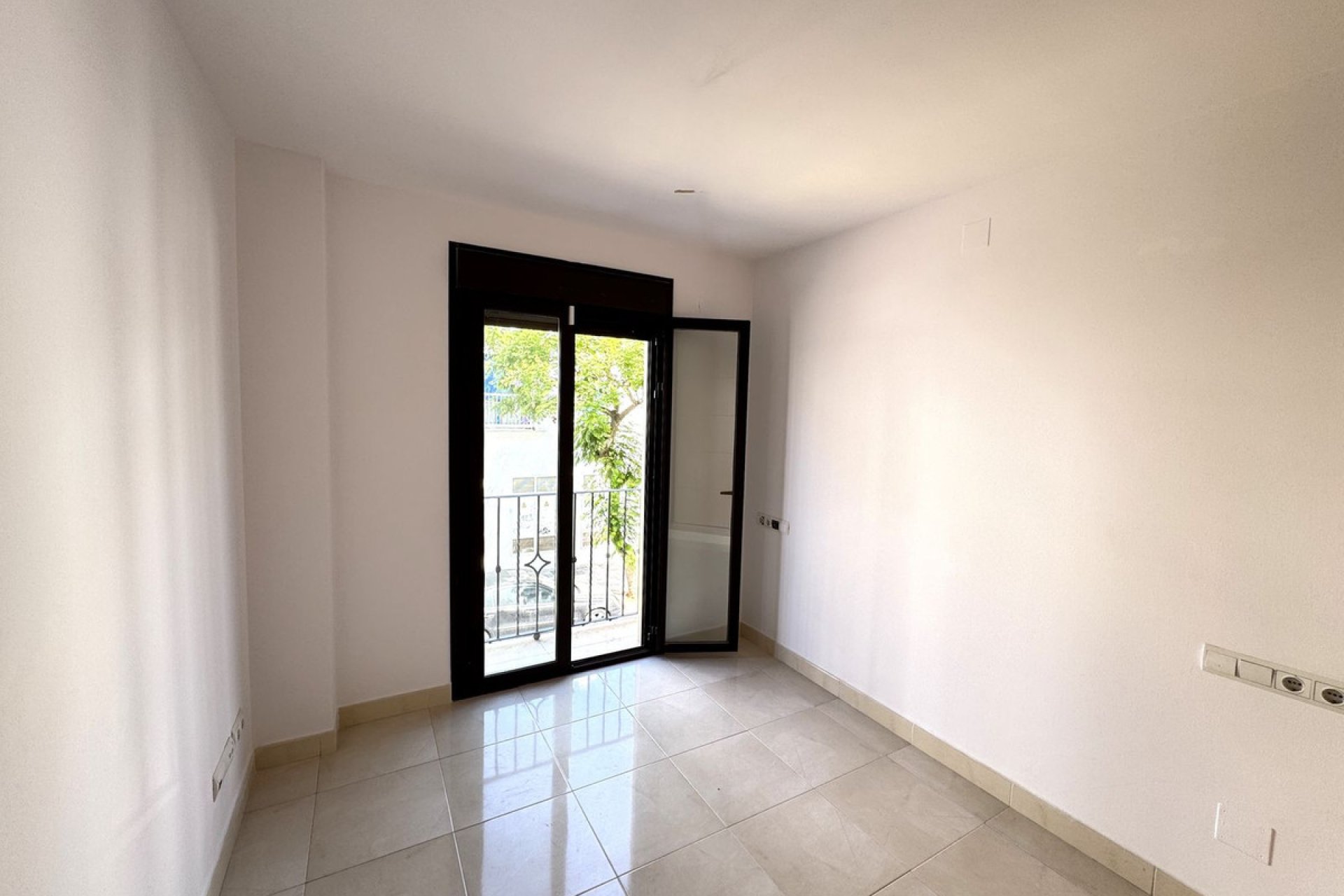 Resale - Apartment - Middle Floor Apartment - Fuengirola - Los Boliches