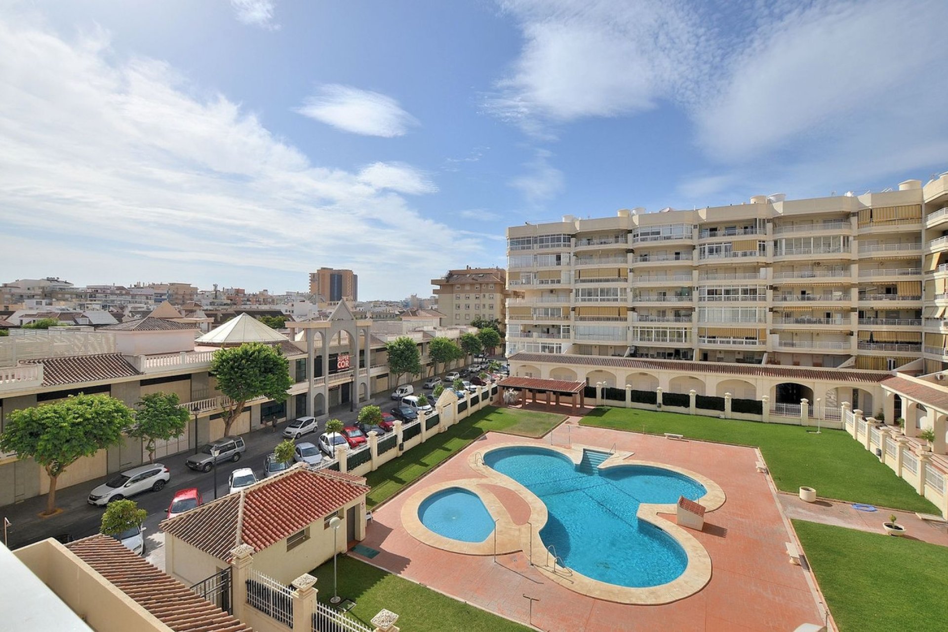 Resale - Apartment - Middle Floor Apartment - Fuengirola - Los Boliches