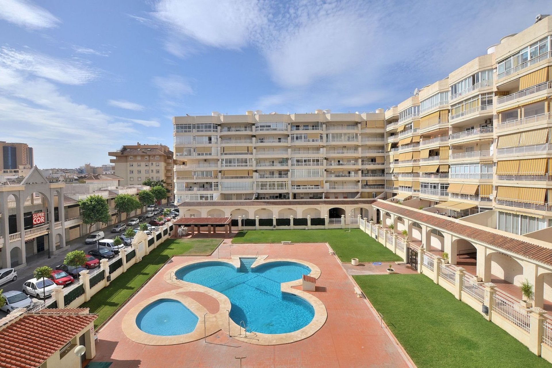 Resale - Apartment - Middle Floor Apartment - Fuengirola - Los Boliches