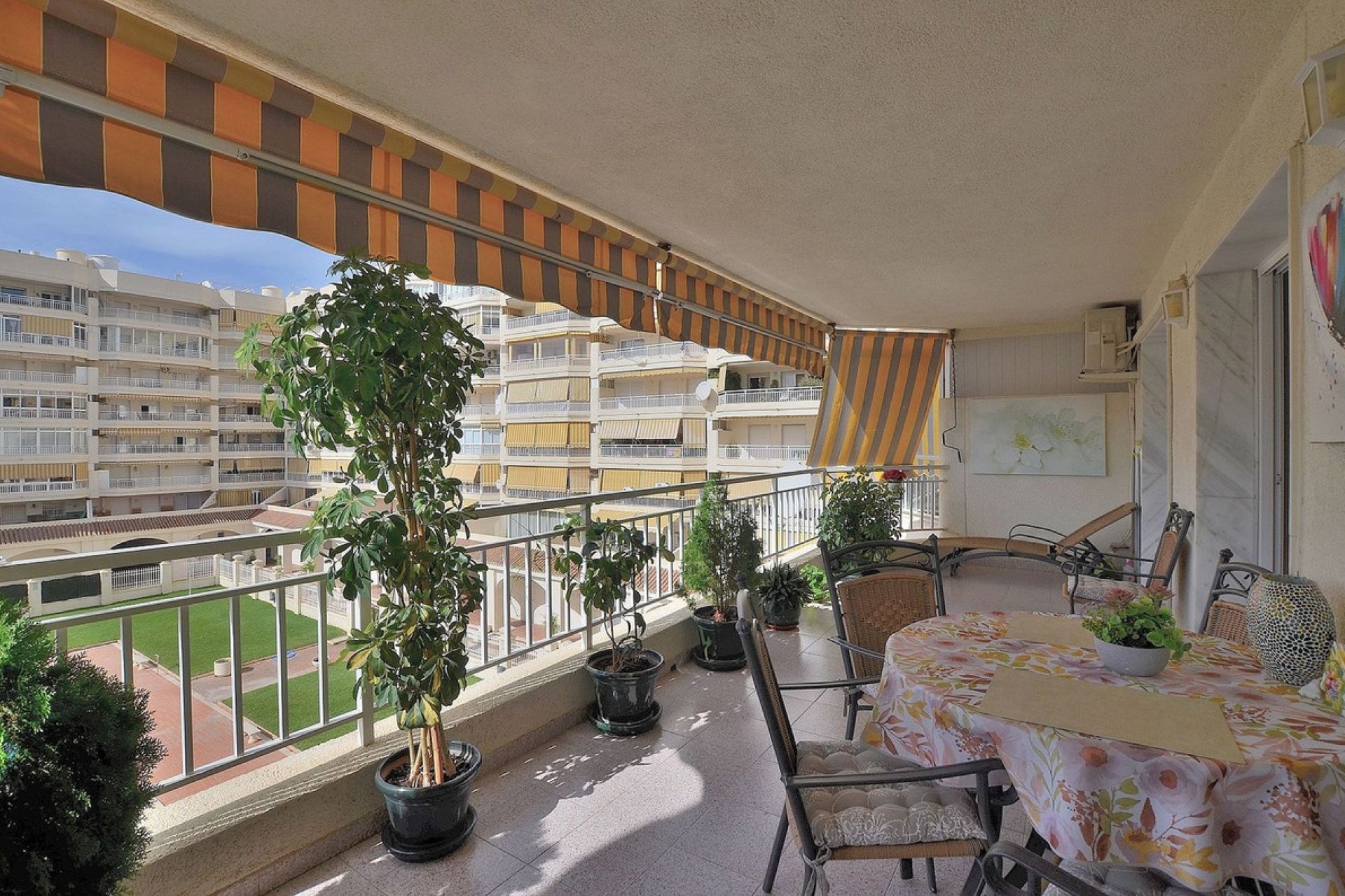 Resale - Apartment - Middle Floor Apartment - Fuengirola - Los Boliches