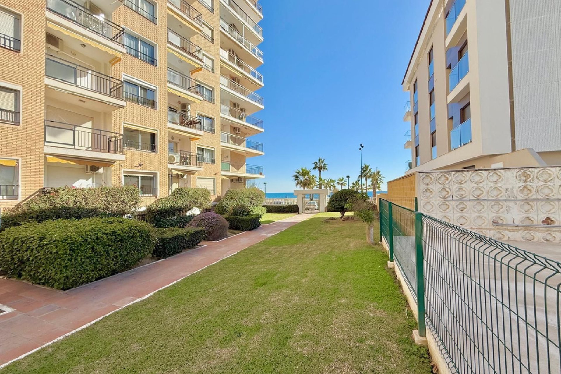 Resale - Apartment - Middle Floor Apartment - Fuengirola - Los Boliches