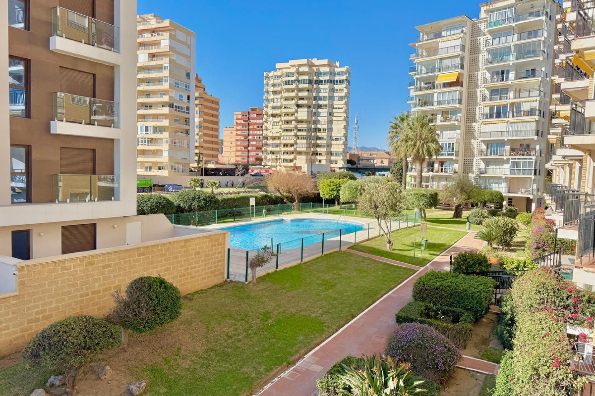 Resale - Apartment - Middle Floor Apartment - Fuengirola - Los Boliches