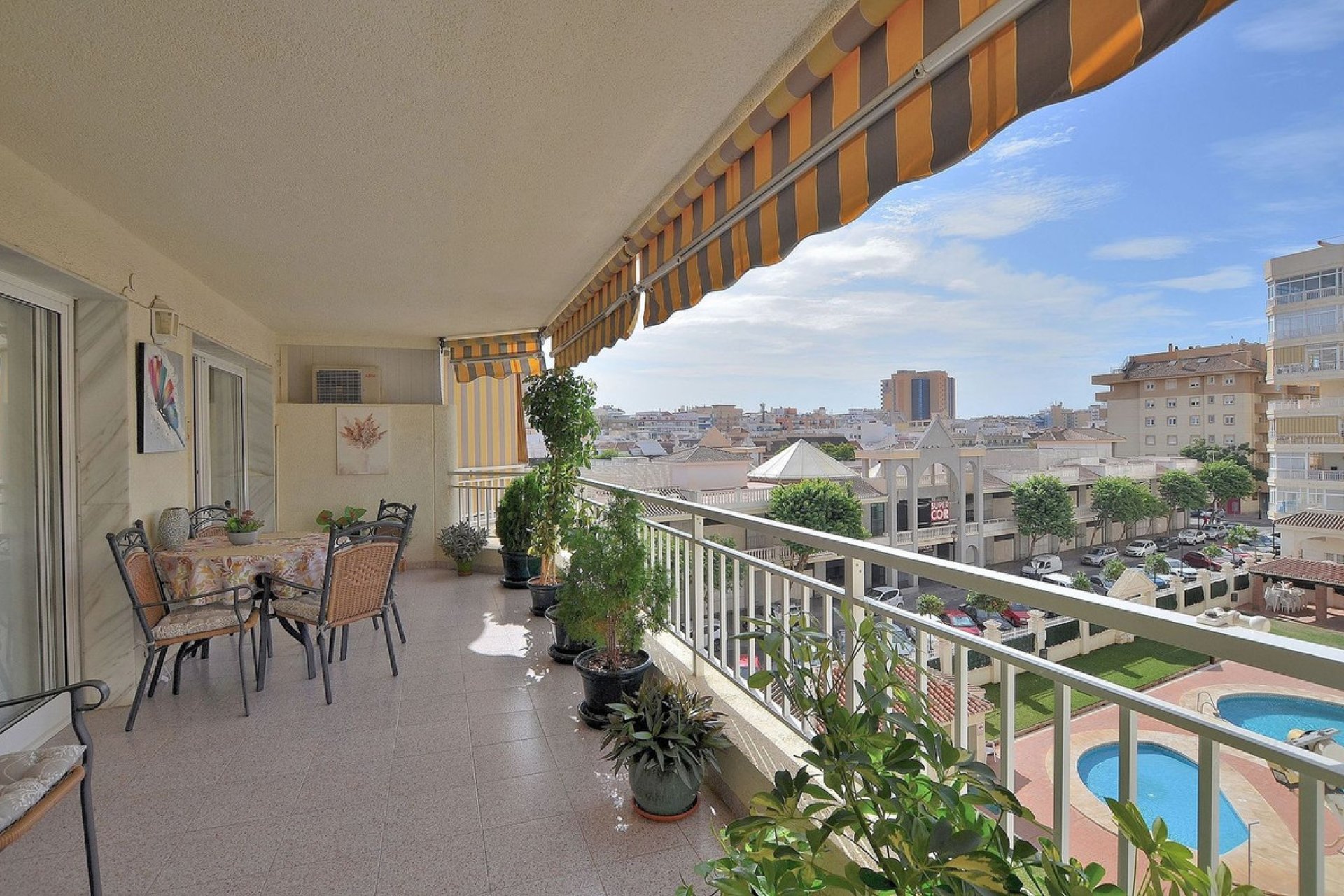 Resale - Apartment - Middle Floor Apartment - Fuengirola - Los Boliches