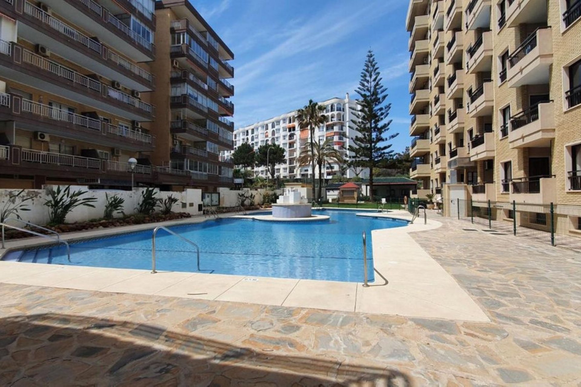 Resale - Apartment - Middle Floor Apartment - Fuengirola - Los Boliches