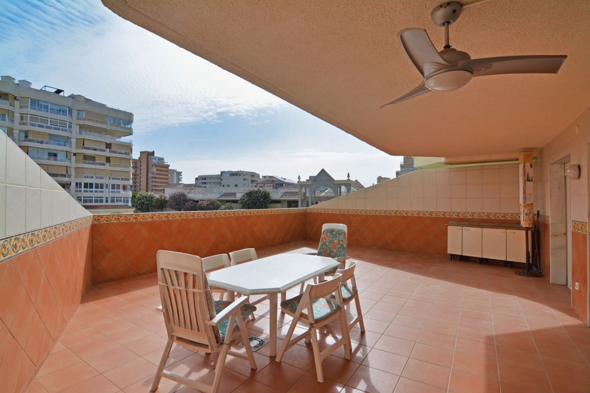 Resale - Apartment - Middle Floor Apartment - Fuengirola - Los Boliches