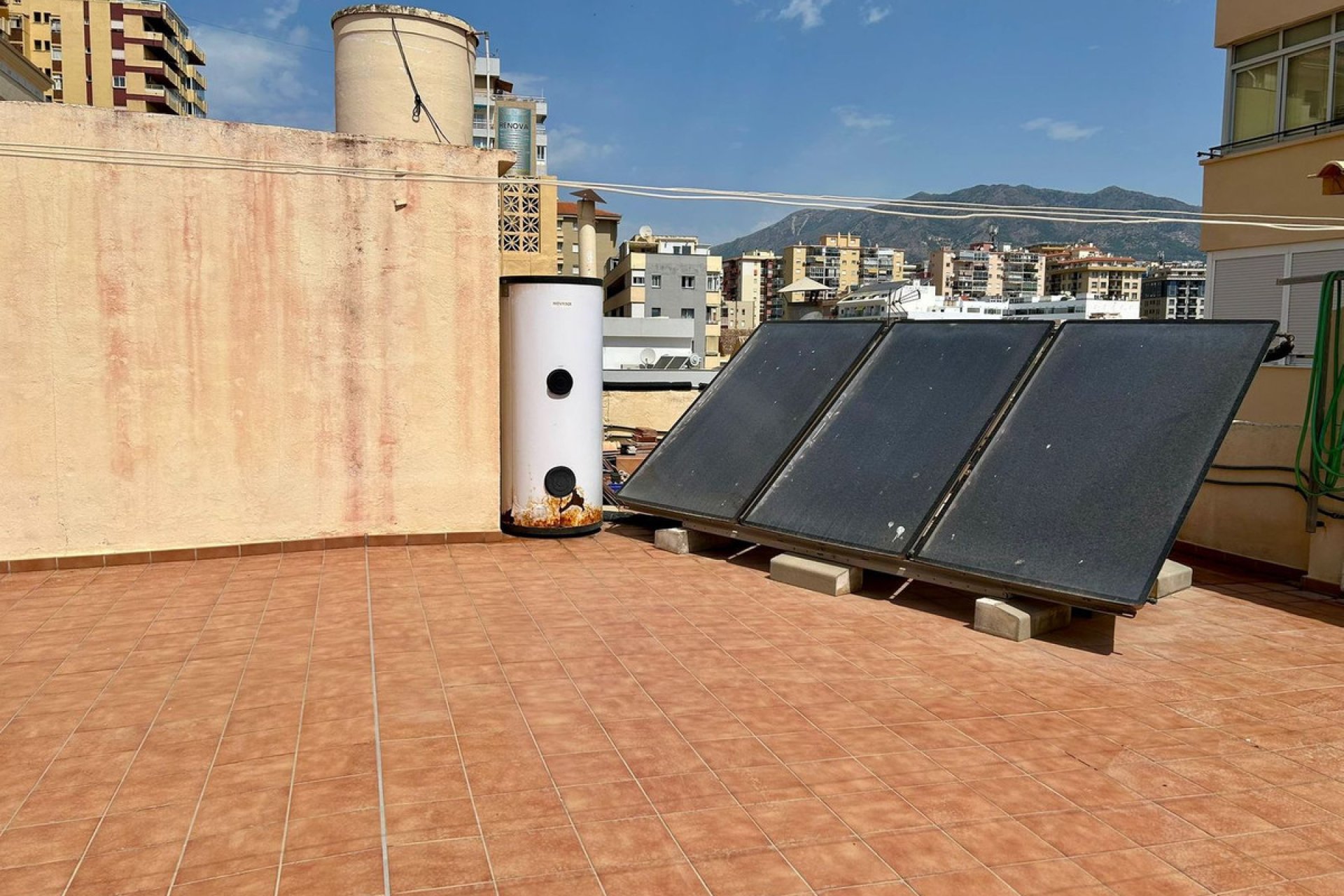 Resale - Apartment - Middle Floor Apartment - Fuengirola - Los Boliches