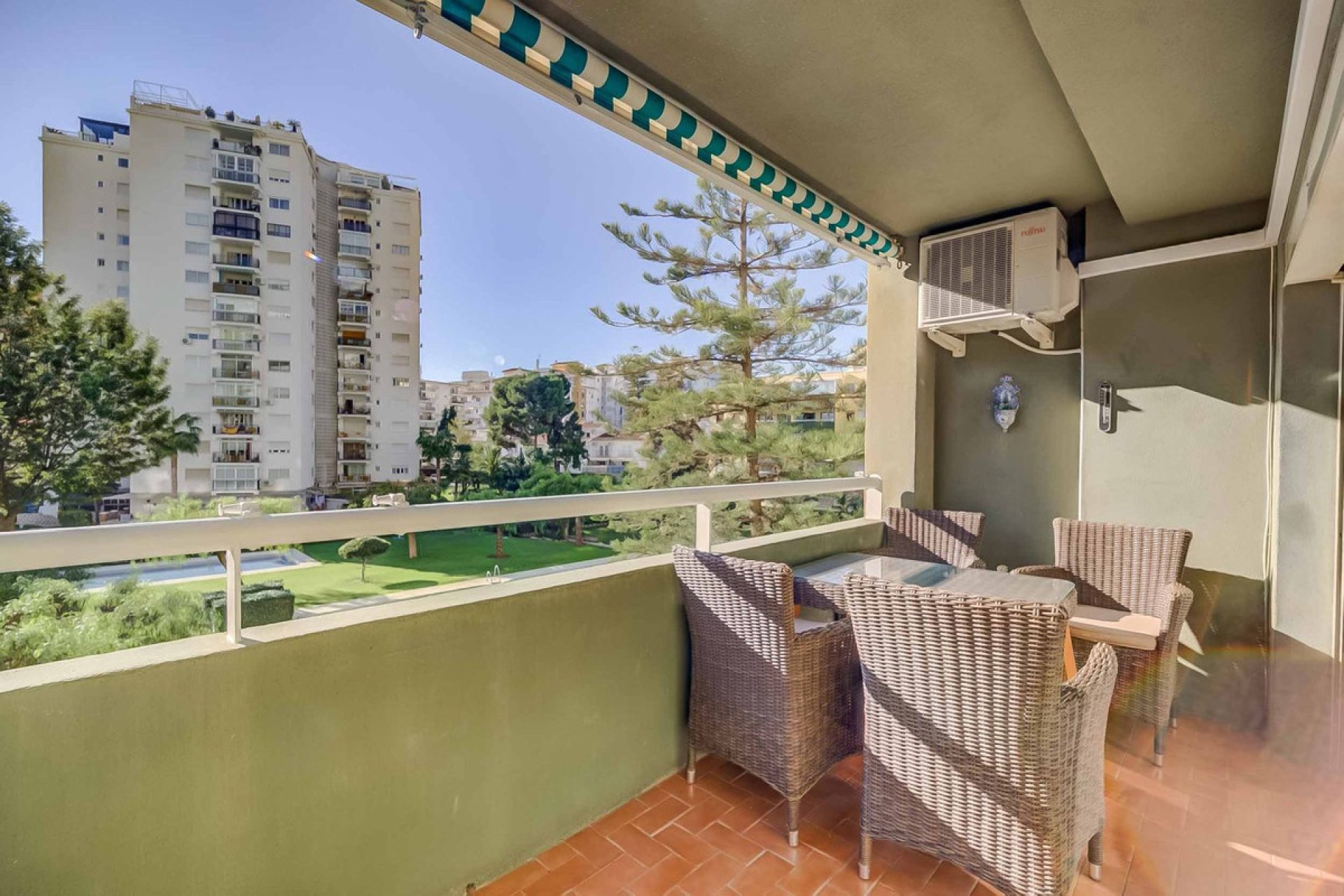 Resale - Apartment - Middle Floor Apartment - Fuengirola - Santa Fe de los Boliches