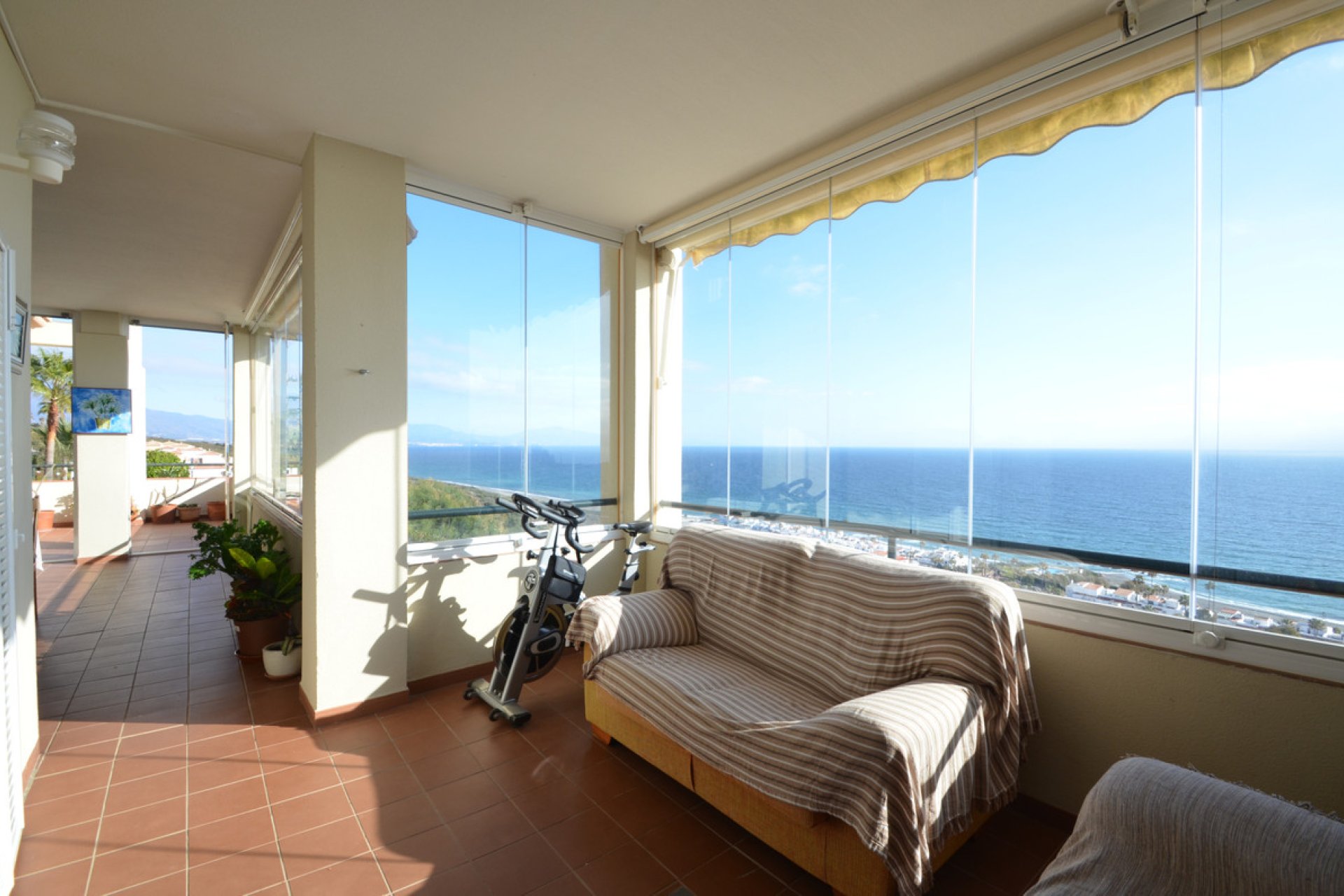 Resale - Apartment - Middle Floor Apartment - Manilva - La Duquesa