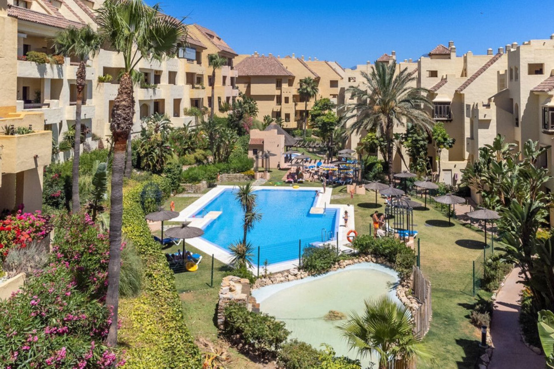 Resale - Apartment - Middle Floor Apartment - Manilva - La Duquesa