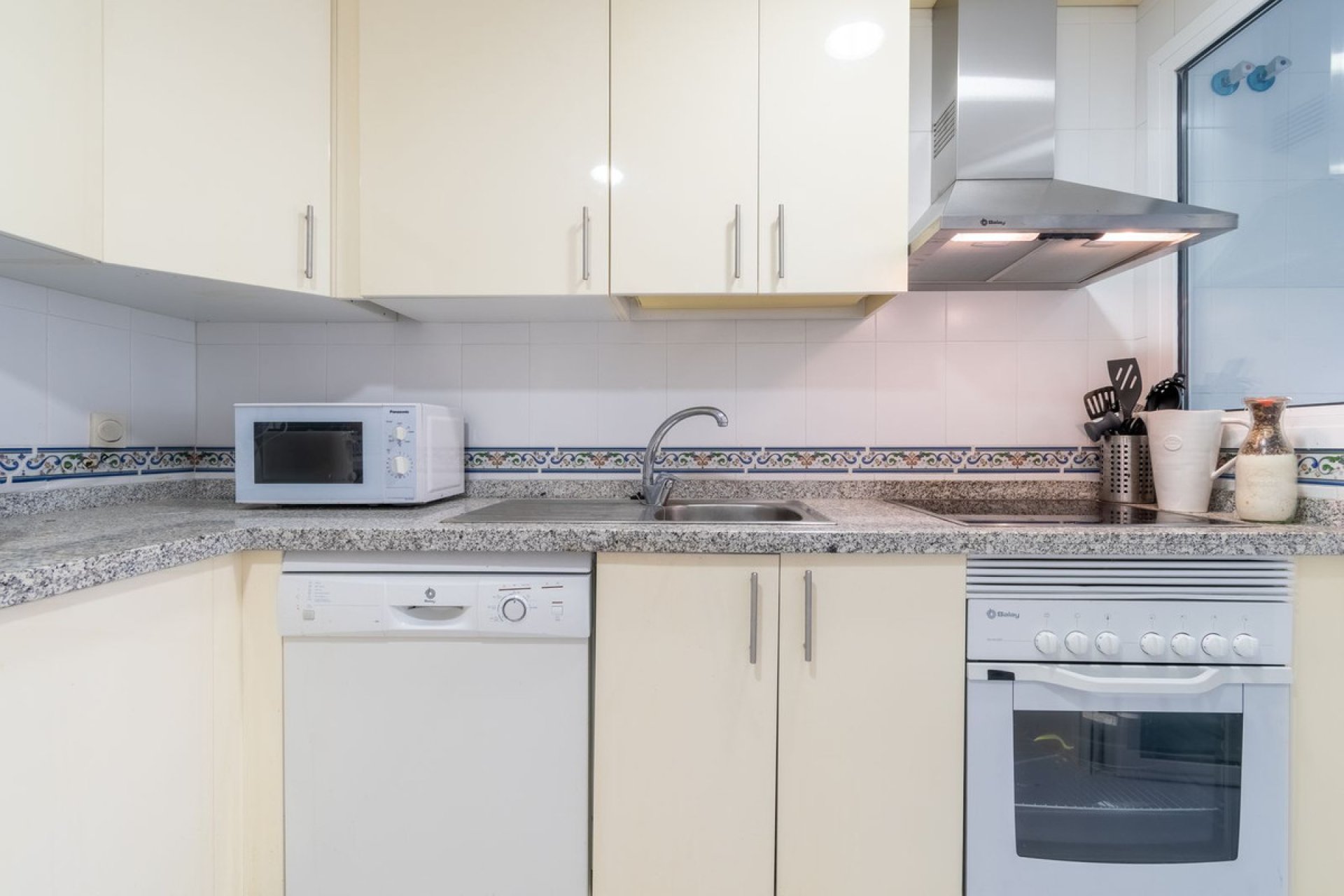 Resale - Apartment - Middle Floor Apartment - Manilva - La Duquesa