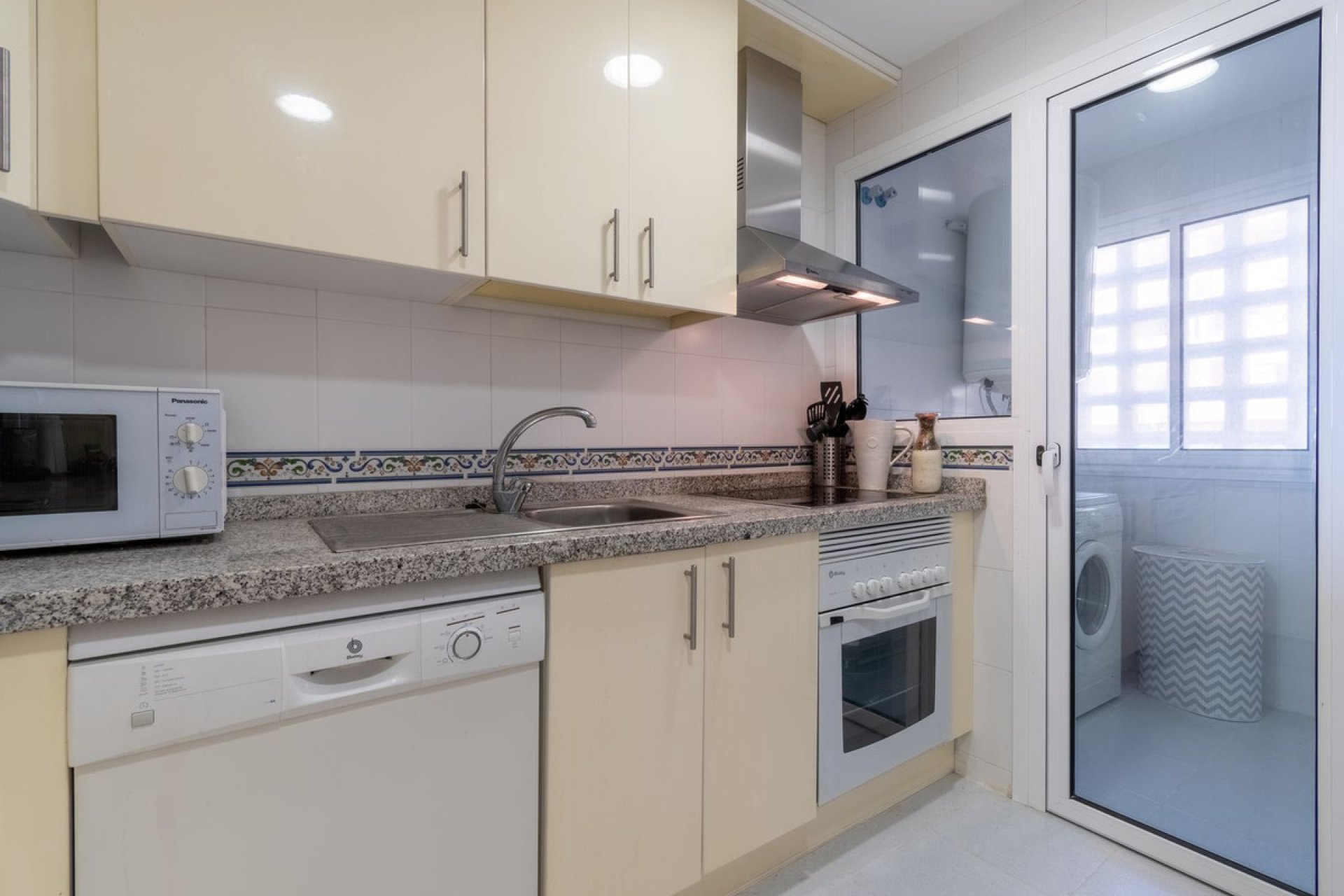 Resale - Apartment - Middle Floor Apartment - Manilva - La Duquesa