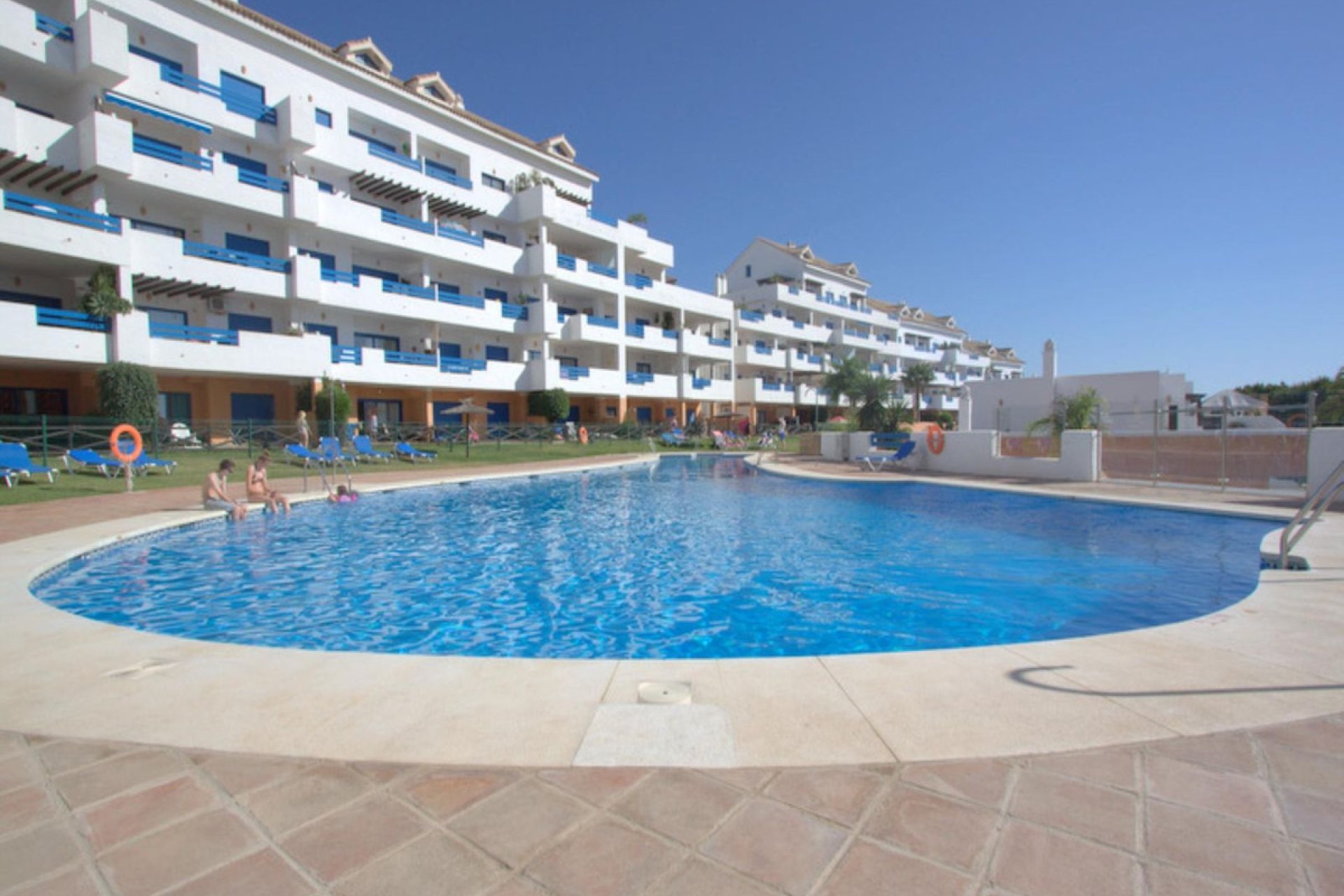 Resale - Apartment - Middle Floor Apartment - Manilva - La Duquesa