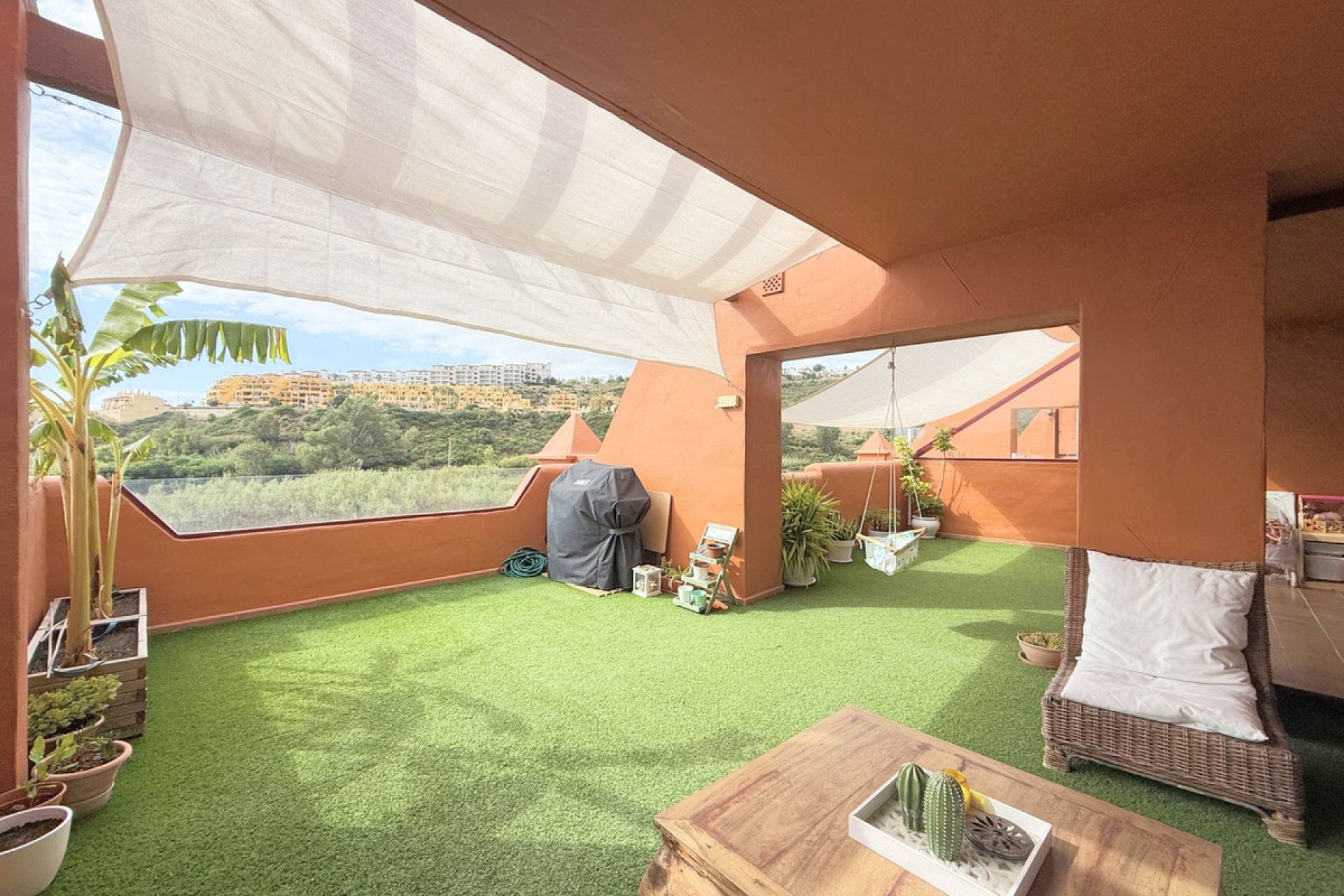 Resale - Apartment - Middle Floor Apartment - Manilva - La Duquesa