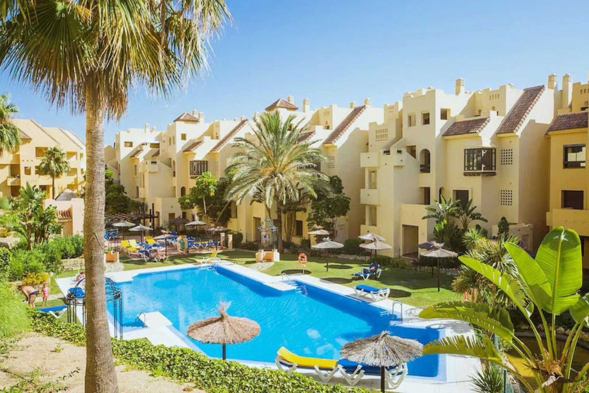 Resale - Apartment - Middle Floor Apartment - Manilva - La Duquesa