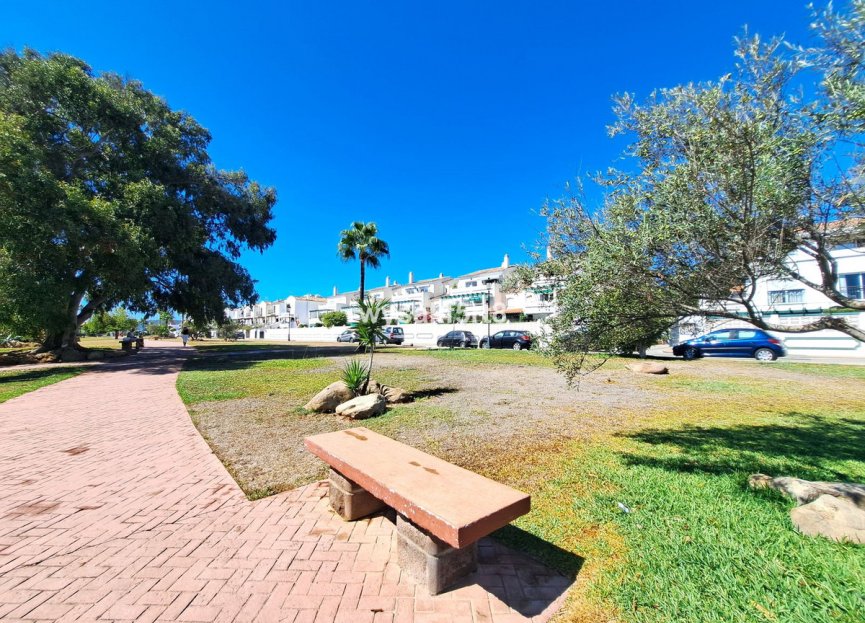 Resale - Apartment - Middle Floor Apartment - Manilva - La Duquesa