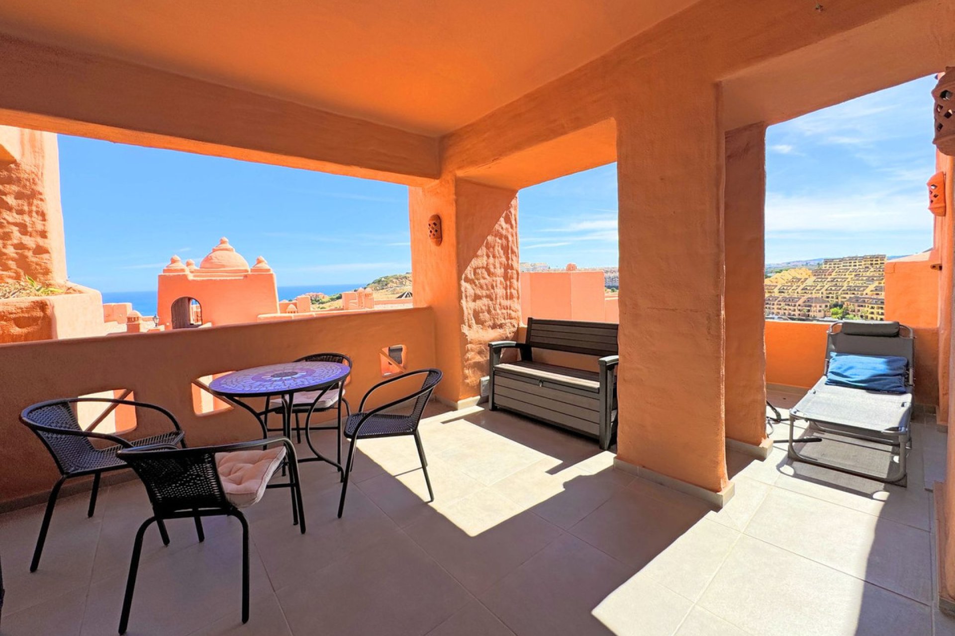 Resale - Apartment - Middle Floor Apartment - Manilva - La Duquesa