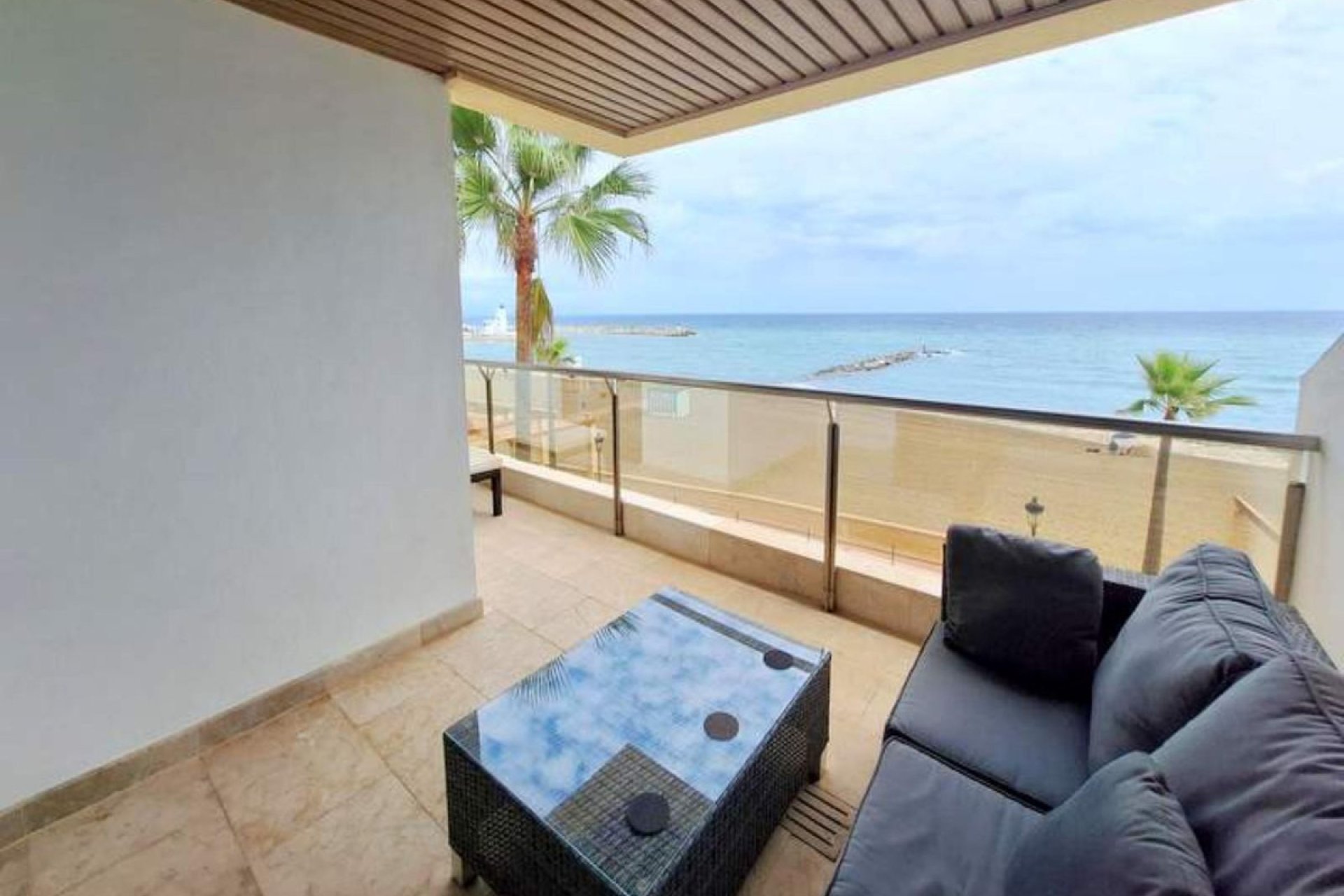 Resale - Apartment - Middle Floor Apartment - Manilva - La Duquesa