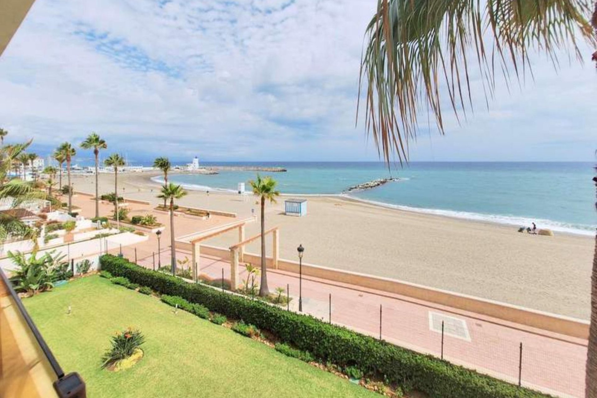 Resale - Apartment - Middle Floor Apartment - Manilva - La Duquesa