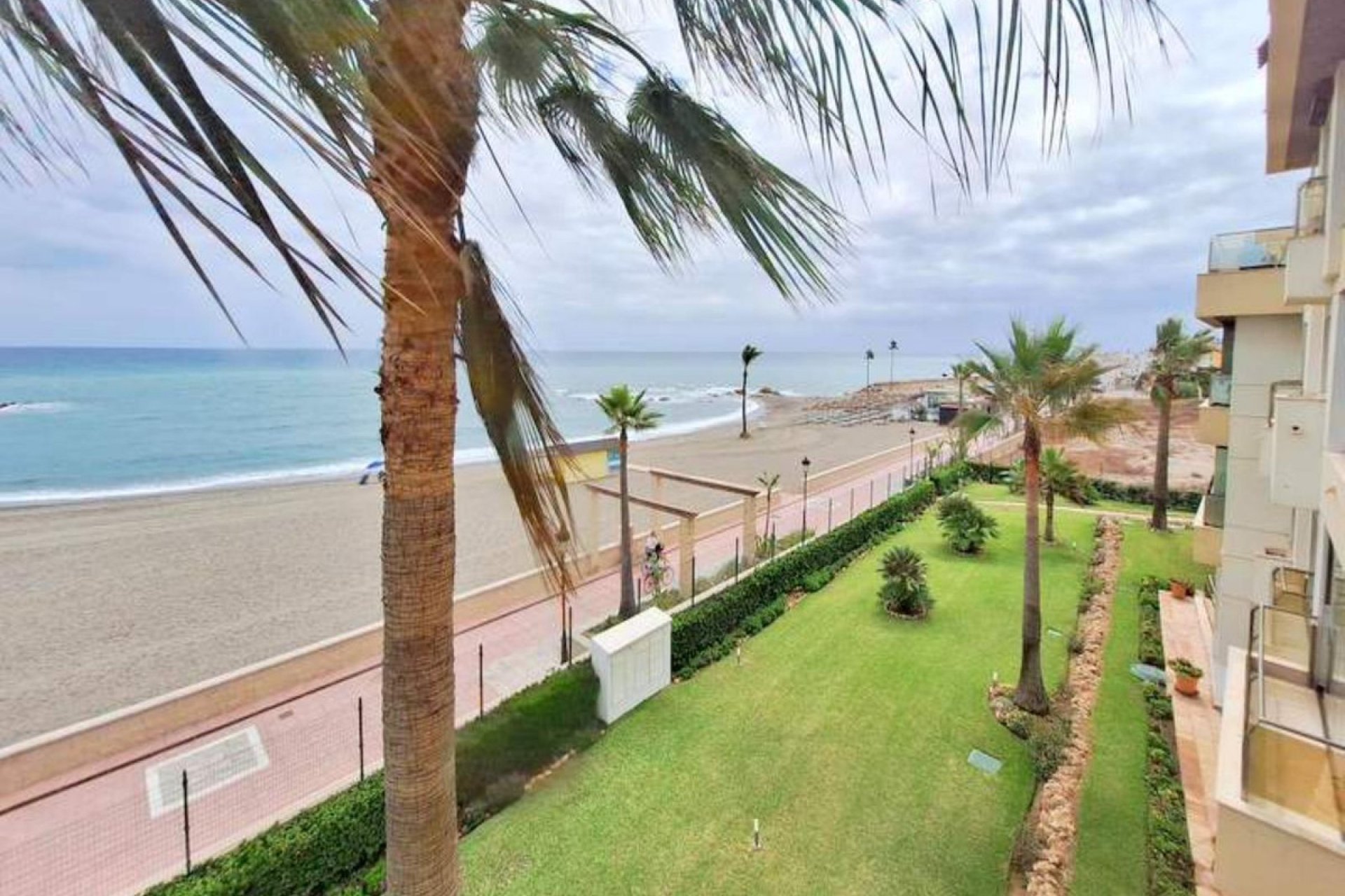 Resale - Apartment - Middle Floor Apartment - Manilva - La Duquesa