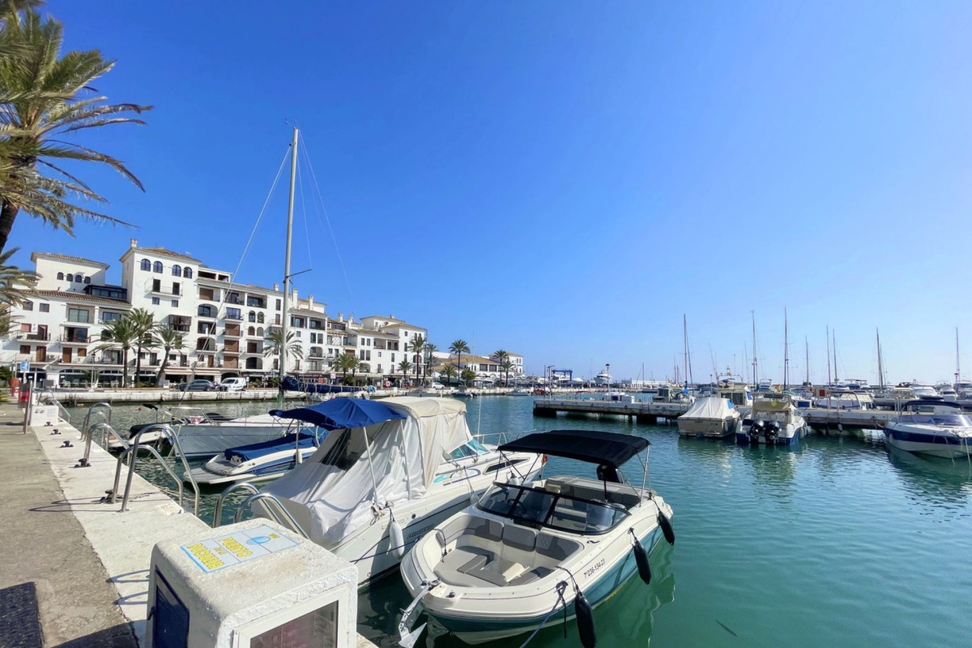 Resale - Apartment - Middle Floor Apartment - Manilva - La Duquesa