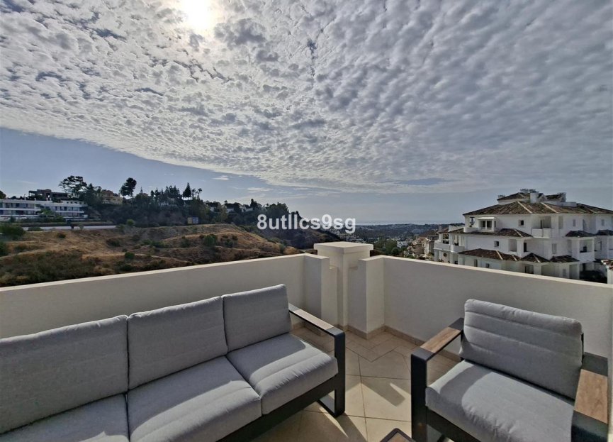 Resale - Apartment - Middle Floor Apartment - Marbella - Aloha