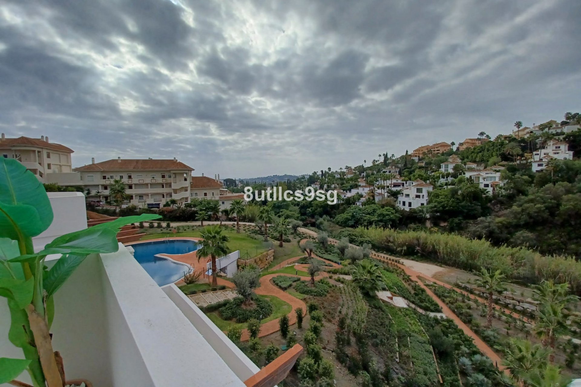 Resale - Apartment - Middle Floor Apartment - Marbella - Aloha